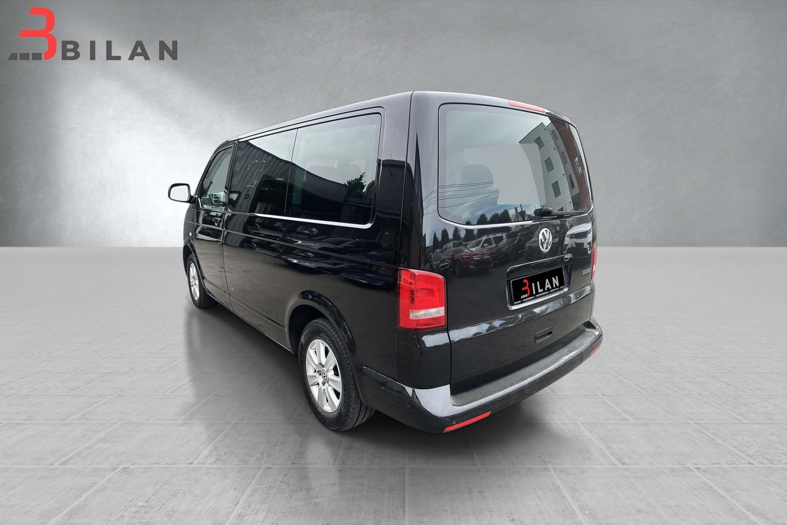 Volkswagen Multivan 2.0 TDI BMT Manual, 114hp, 2013