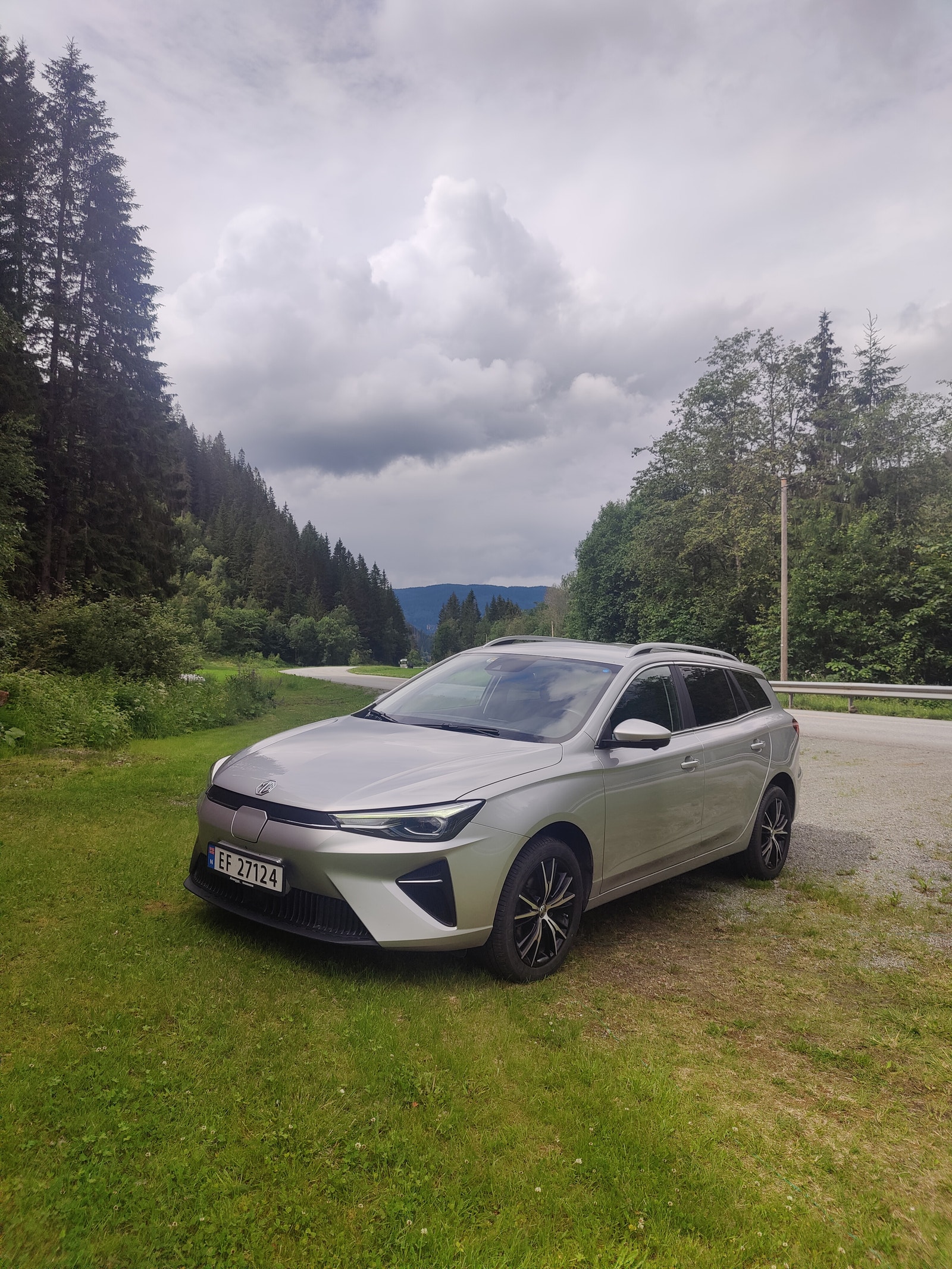MG 5 Long Range 61.1 kWh, 156ps, 2022