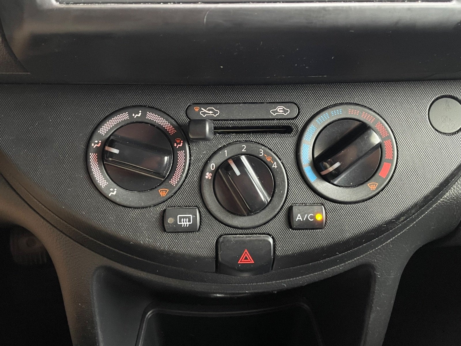 Nissan Note 1.6 Automatic, 4-trinn, 110hk, 2011