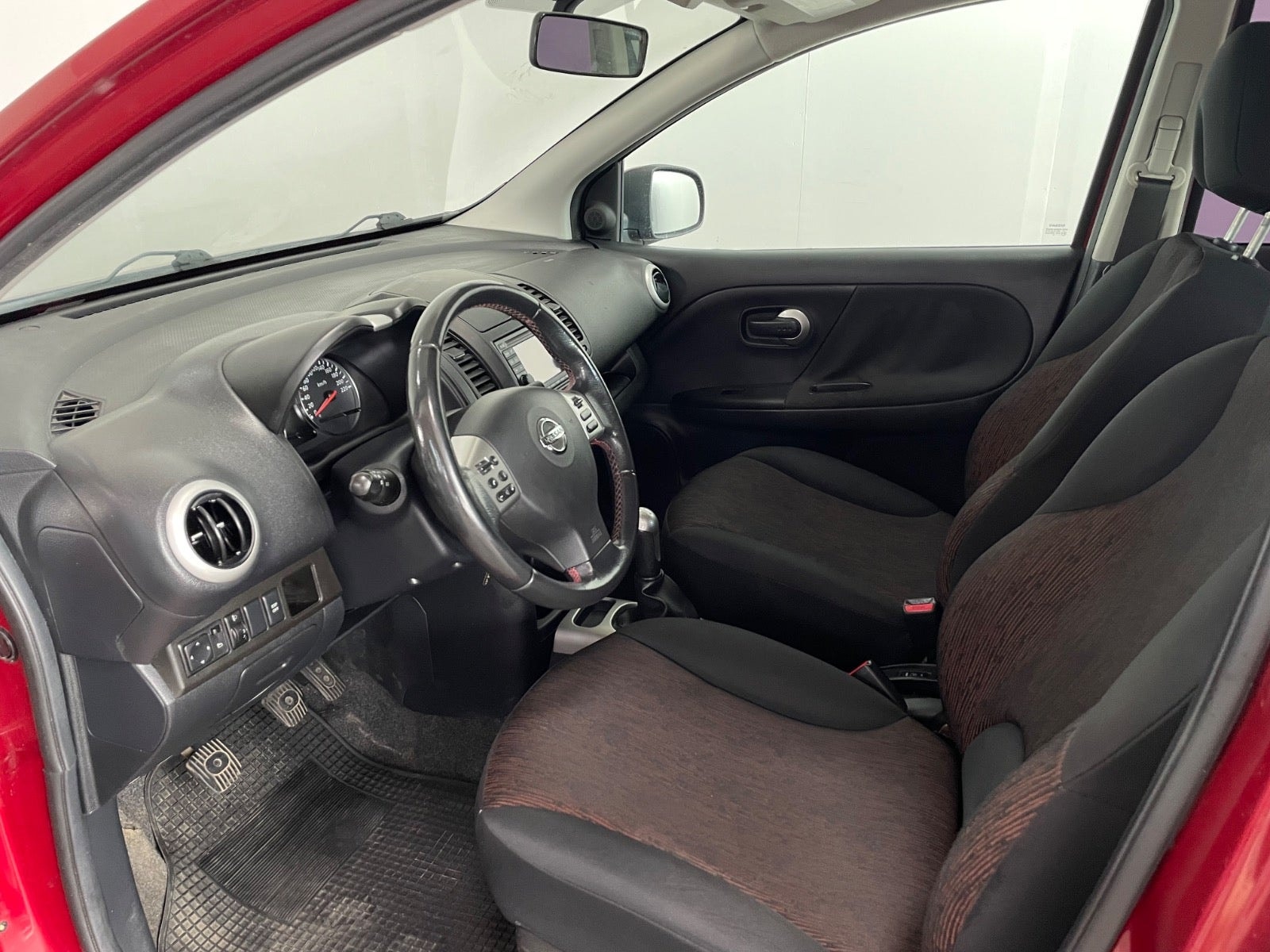 Nissan Note 1.6 Automatic, 4-trinn, 110hk, 2011