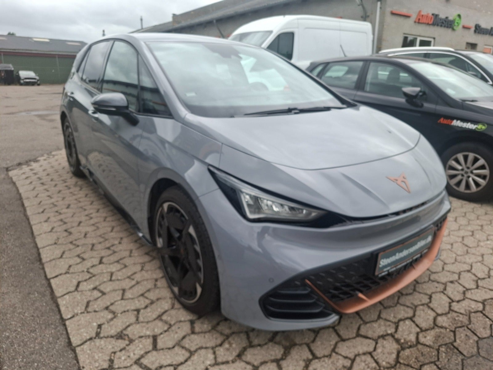 CUPRA Born e-boost 77, 231ps, 2025