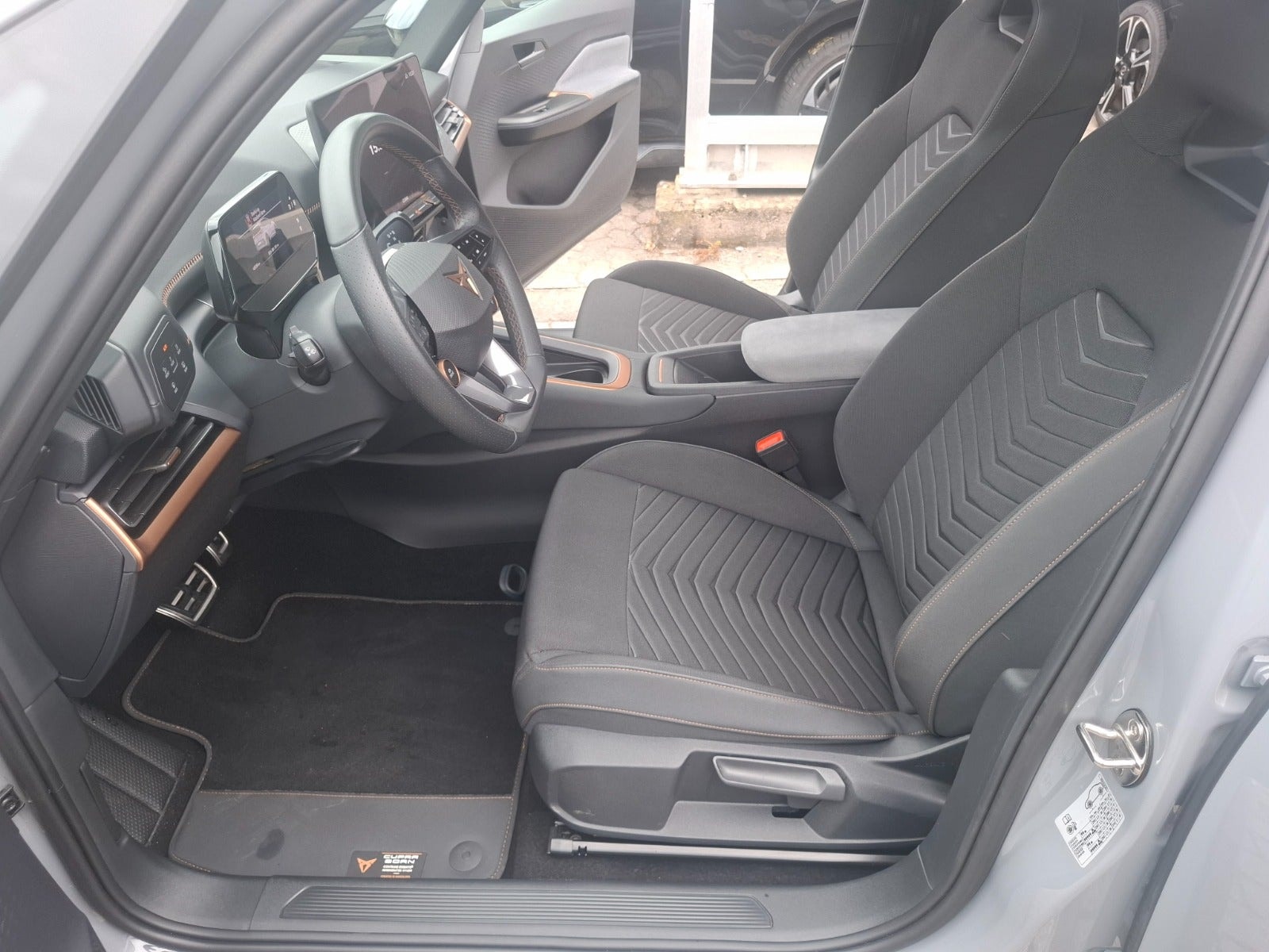CUPRA Born e-boost 77, 231ps, 2025