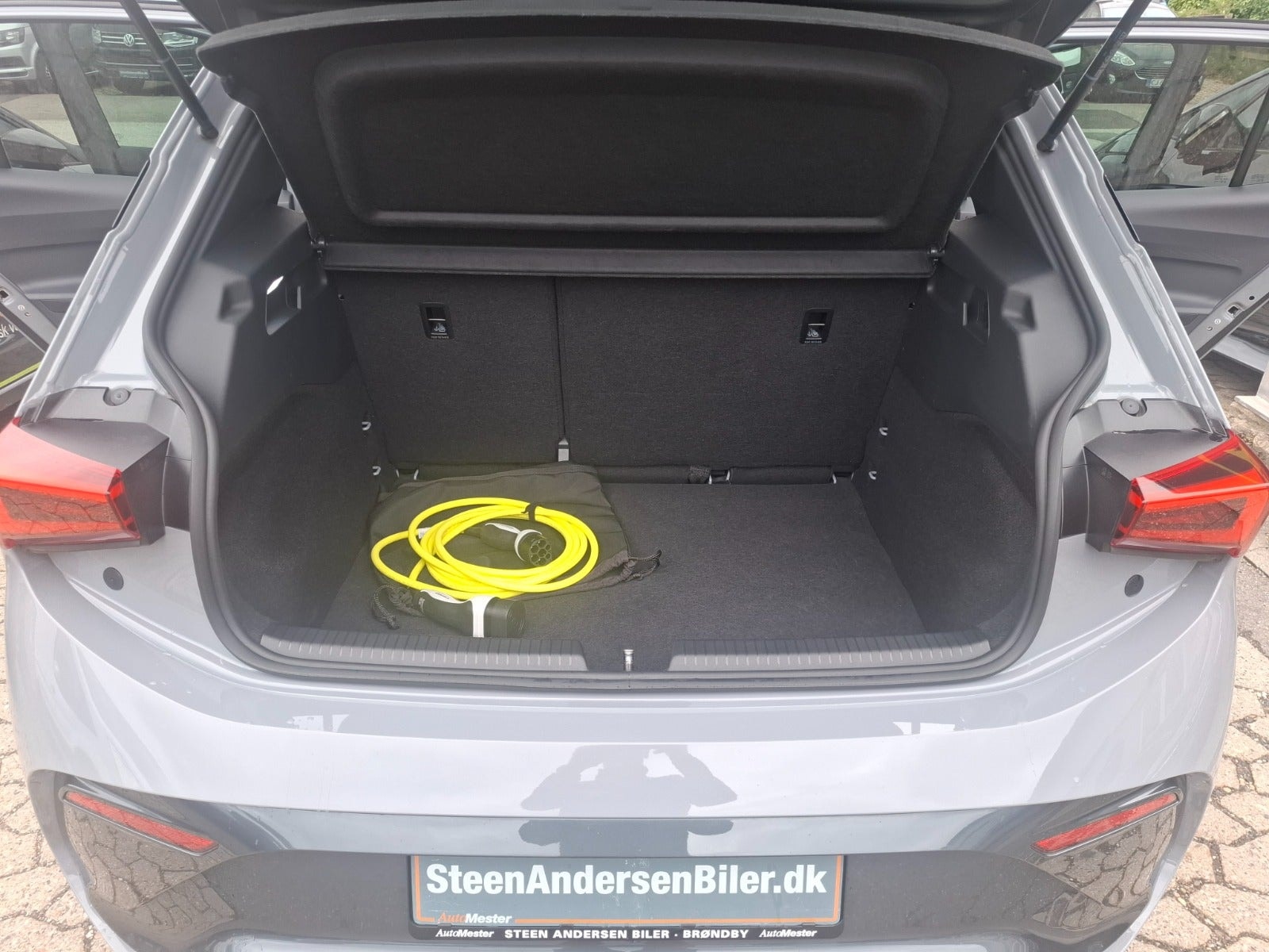 CUPRA Born e-boost 77, 231ps, 2025