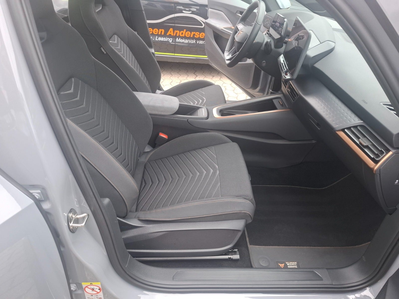 CUPRA Born e-boost 77, 231ps, 2025