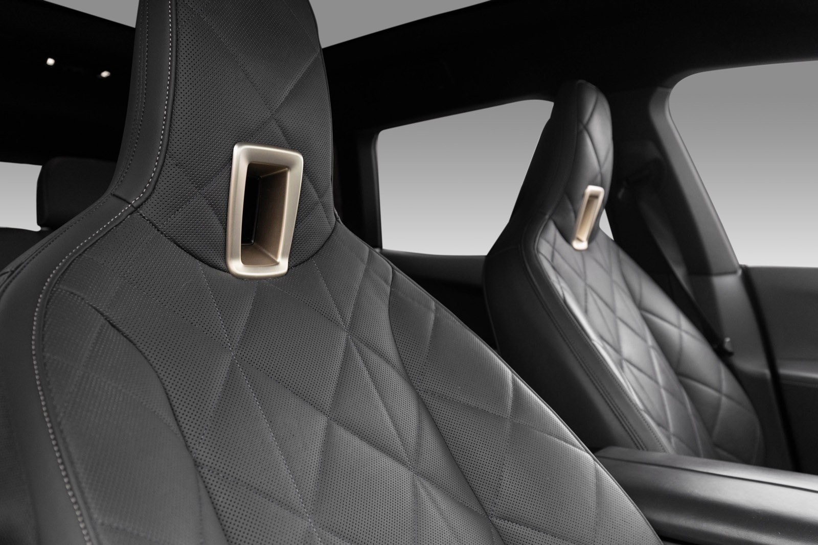 BMW iX M60, 540ps, 2023