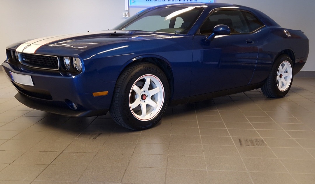 Dodge Challenger 3.5 V6 Automatic, 258hp, 2010