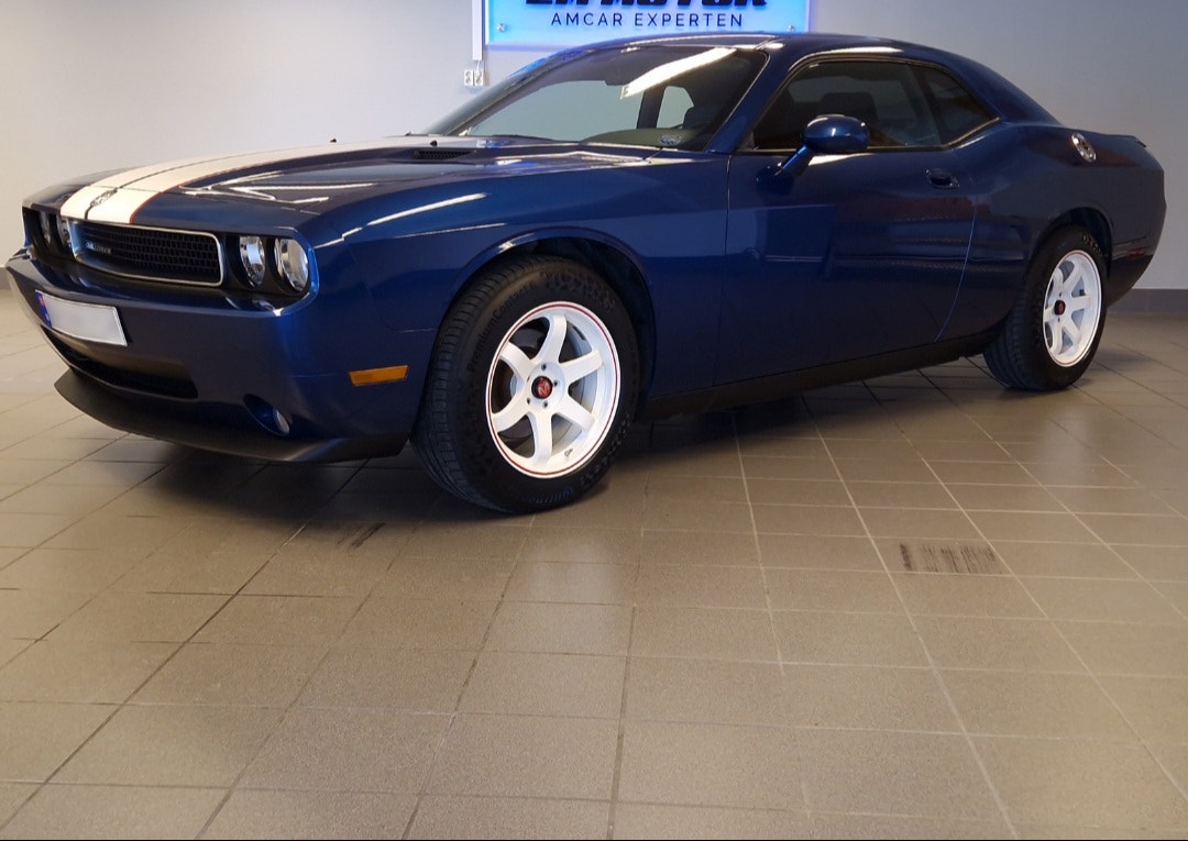 Dodge Challenger 3.5 V6 Automatic, 258hp, 2010
