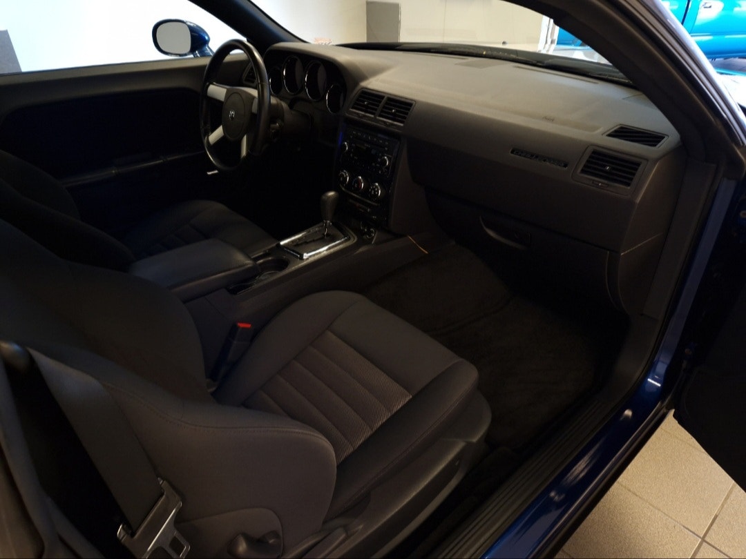 Dodge Challenger 3.5 V6 Automatic, 258hp, 2010
