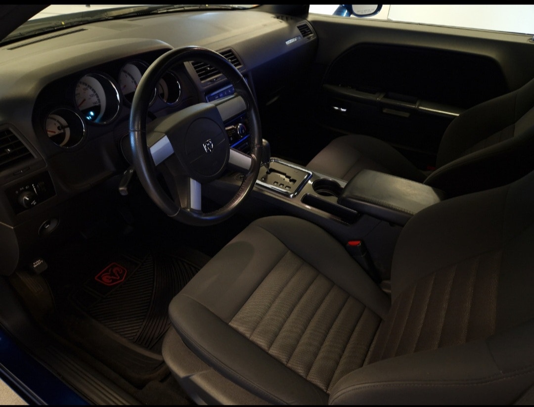 Dodge Challenger 3.5 V6 Automatic, 258hp, 2010