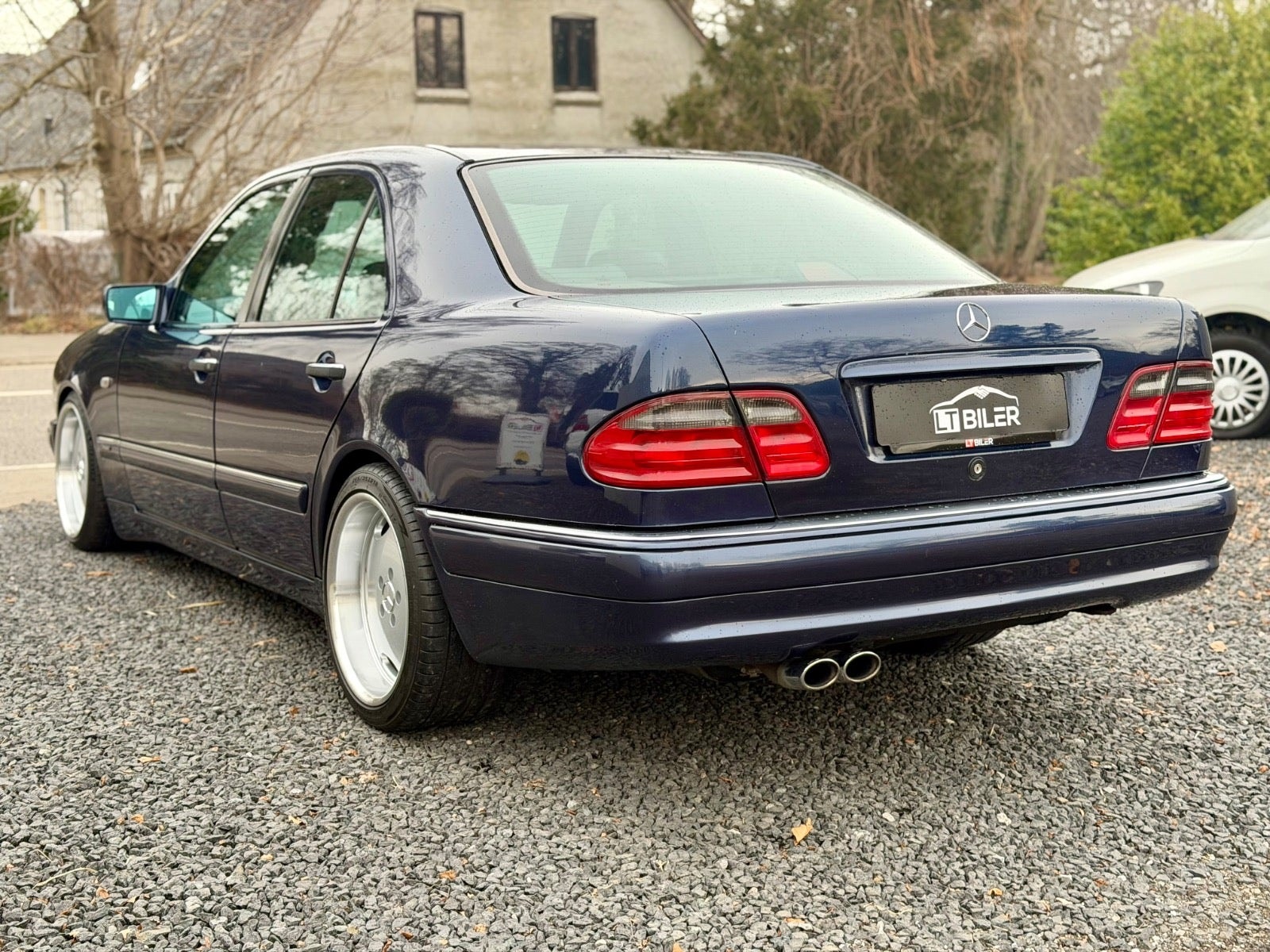 Mercedes-Benz E 420 Automatic, 5-trins, 279ps, 1996