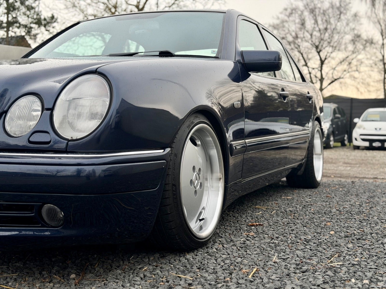 Mercedes-Benz E 420 Automatic, 5-trins, 279ps, 1996