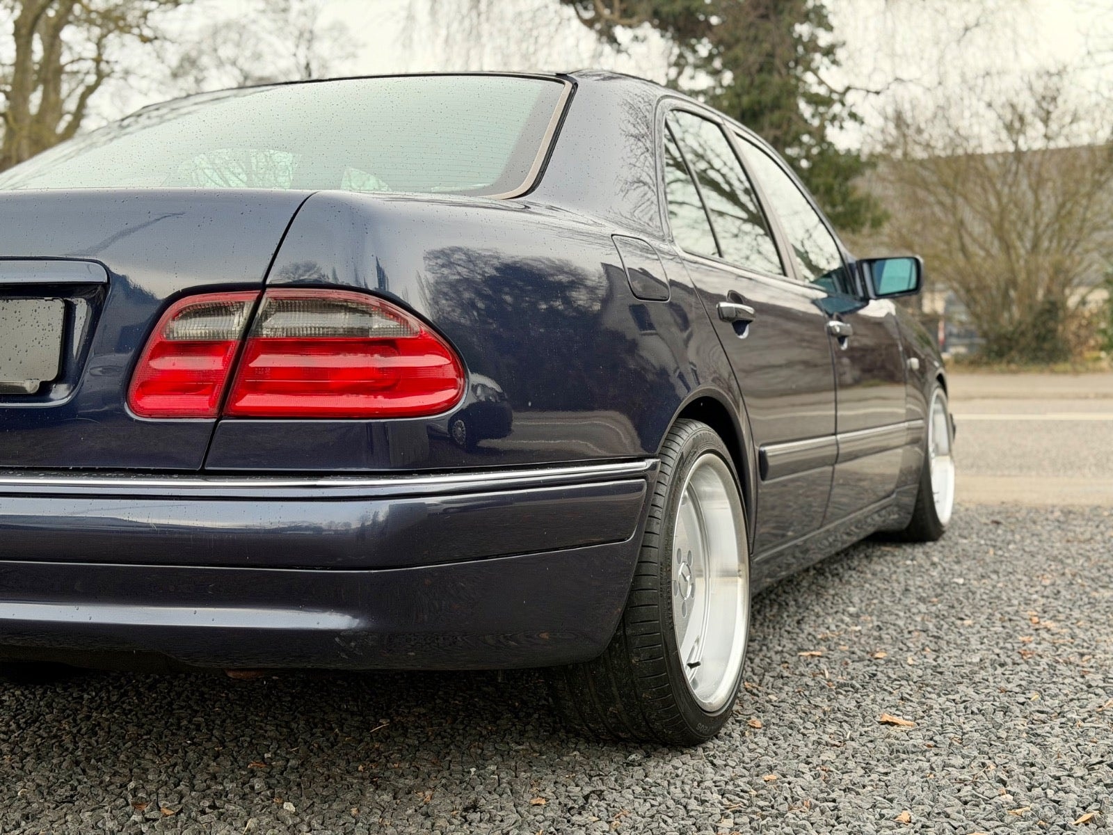 Mercedes-Benz E 420 Automatic, 5-trins, 279ps, 1996