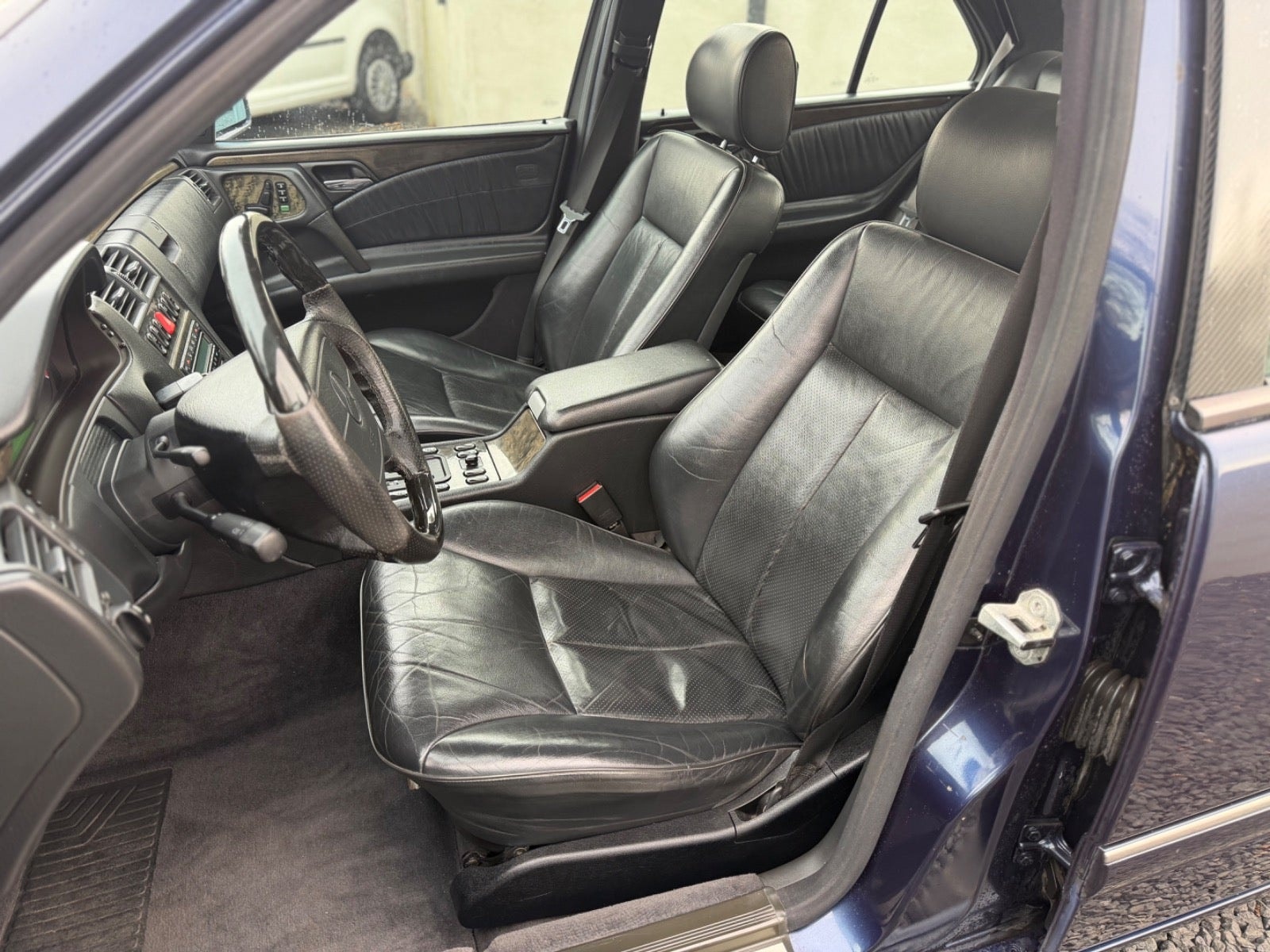 Mercedes-Benz E 420 Automatic, 5-trins, 279ps, 1996