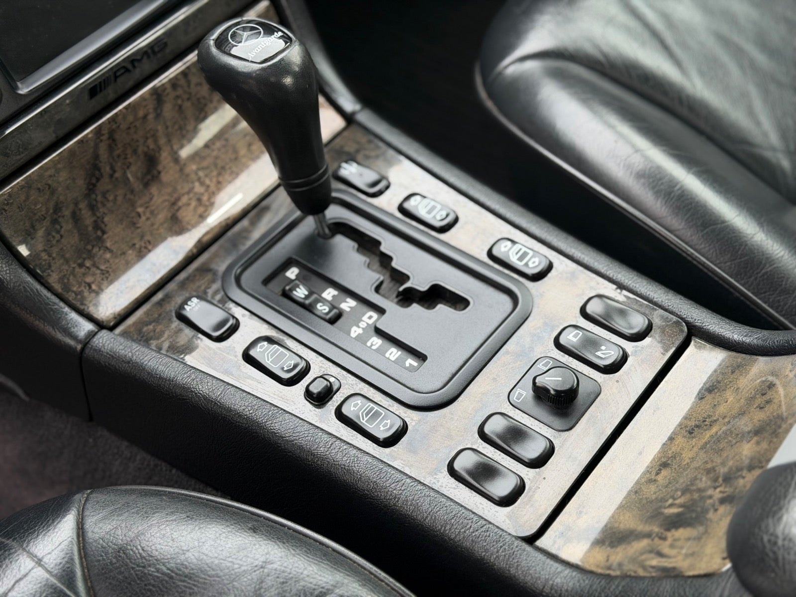 Mercedes-Benz E 420 Automatic, 5-trins, 279ps, 1996