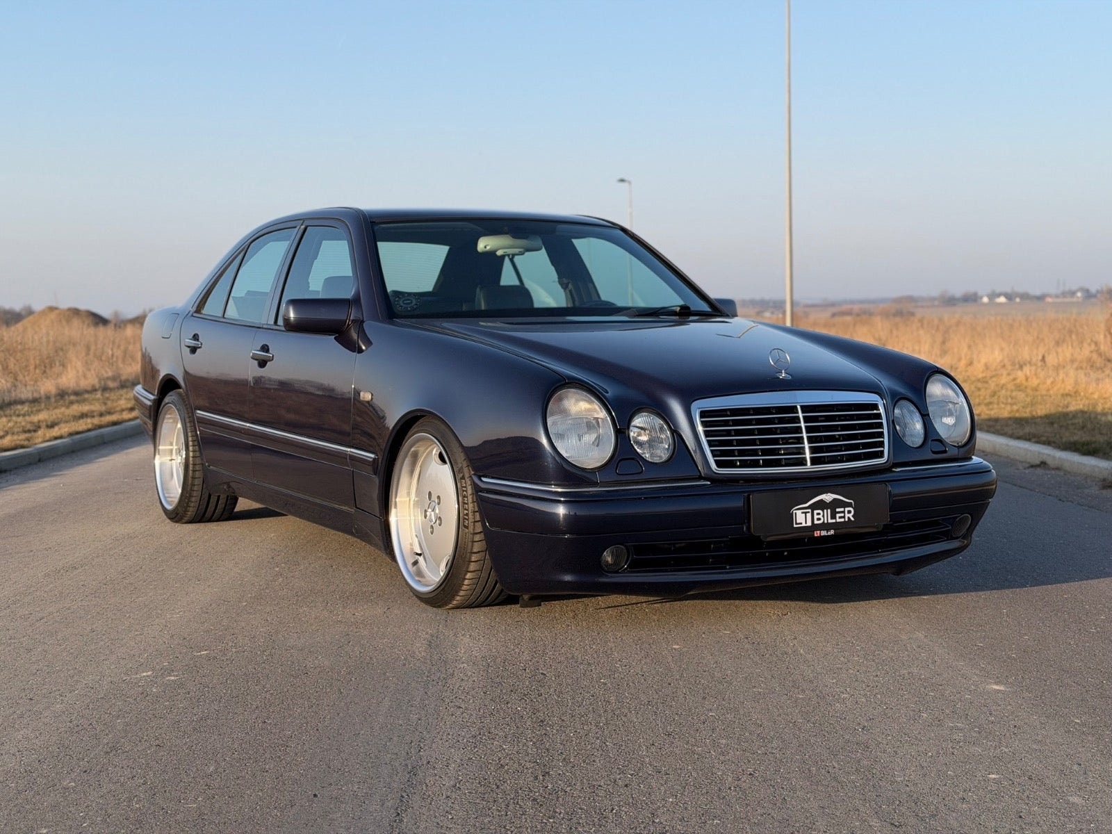 Mercedes-Benz E 420 Automatic, 5-trins, 279ps, 1996