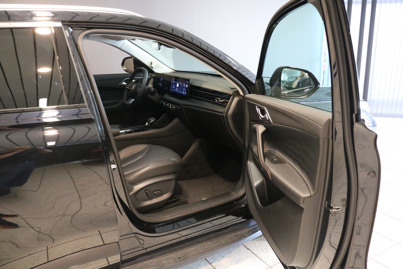 MG HS PHEV Automatic, 2-trins, 307ps, 2024