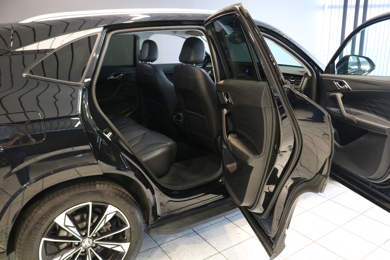 MG HS PHEV Automatic, 2-trins, 307ps, 2024