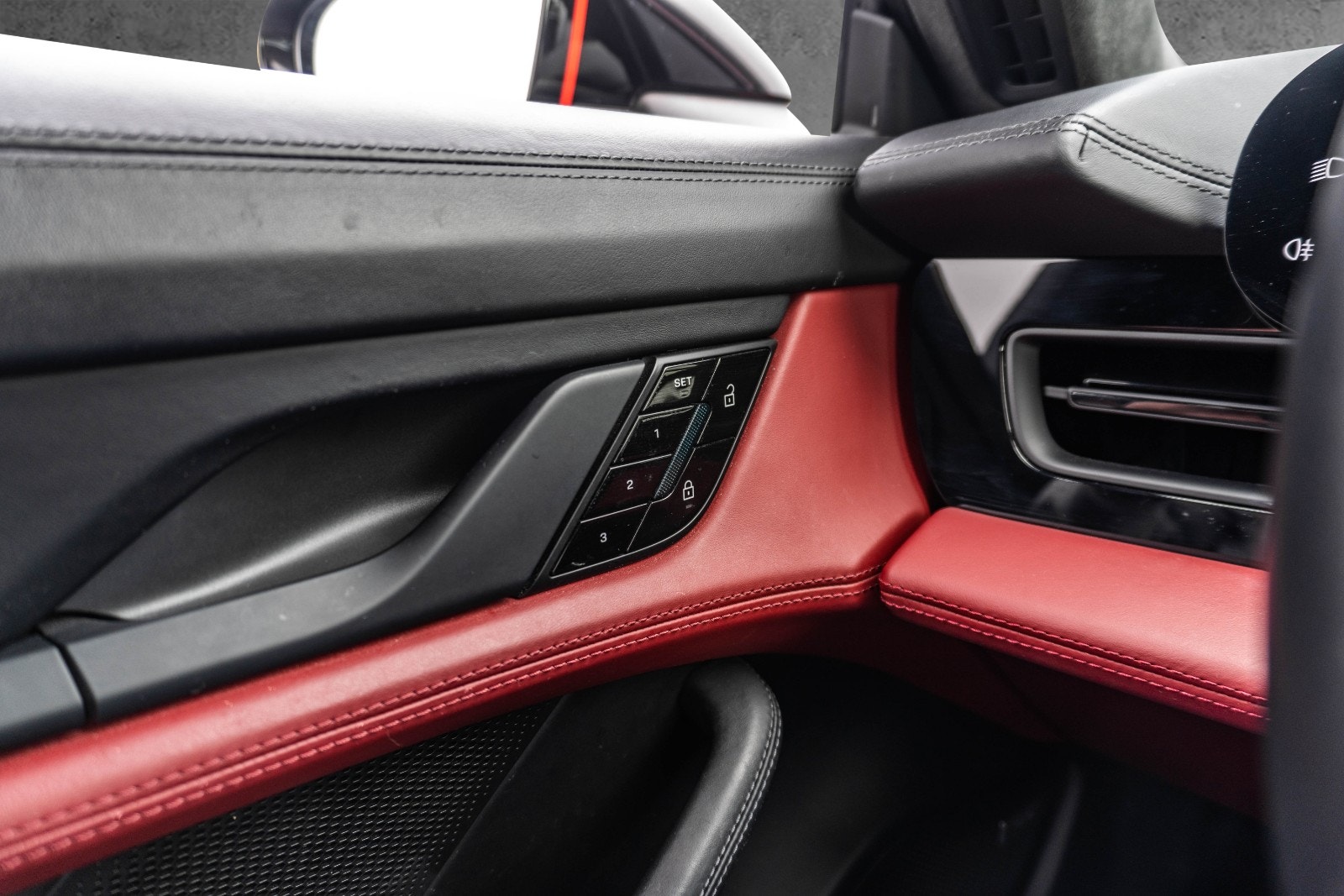 Porsche Taycan Turbo Direct Drive/automatisk, 2-trinn, 625hk, 2020