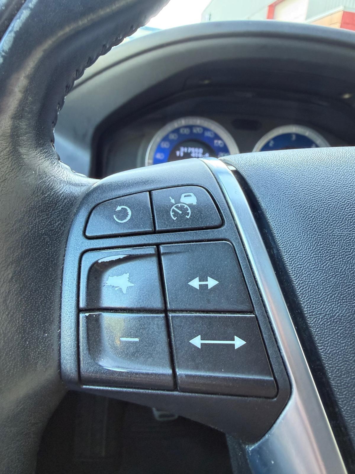 Volvo XC60 D3 AWD Manual, 163hp, 2011