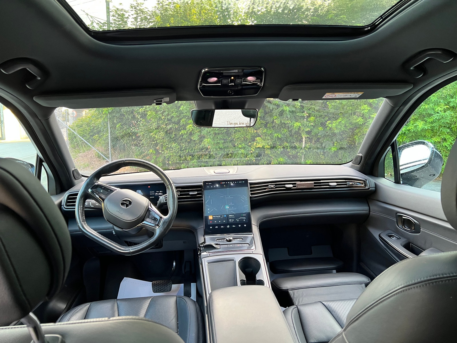 NIO ES8 Standard Range, 544hp, 2022