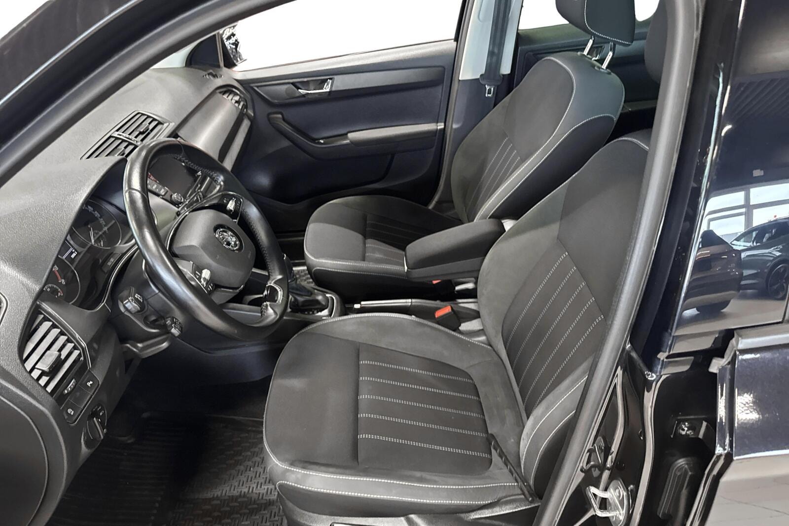 Škoda Fabia 1.0 TSI DSG Sequential, 7-trins, 95ps, 2021