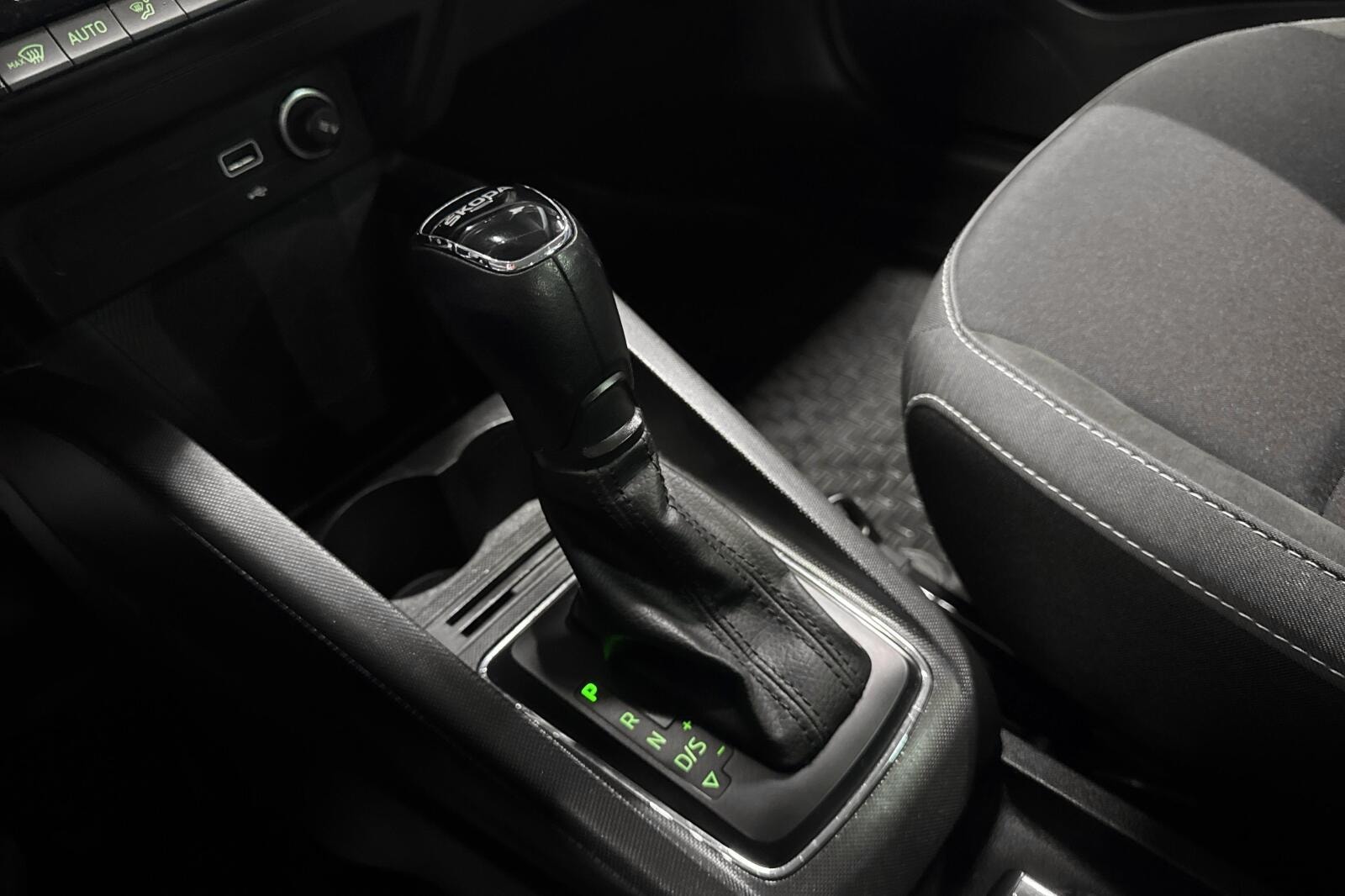 Škoda Fabia 1.0 TSI DSG Sequential, 7-trins, 95ps, 2021