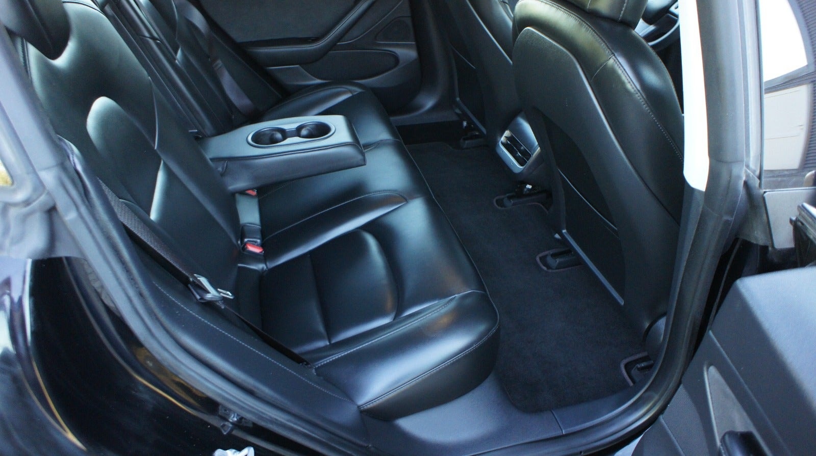 Tesla Model 3 Standard Range Plus, 325hk, 2020