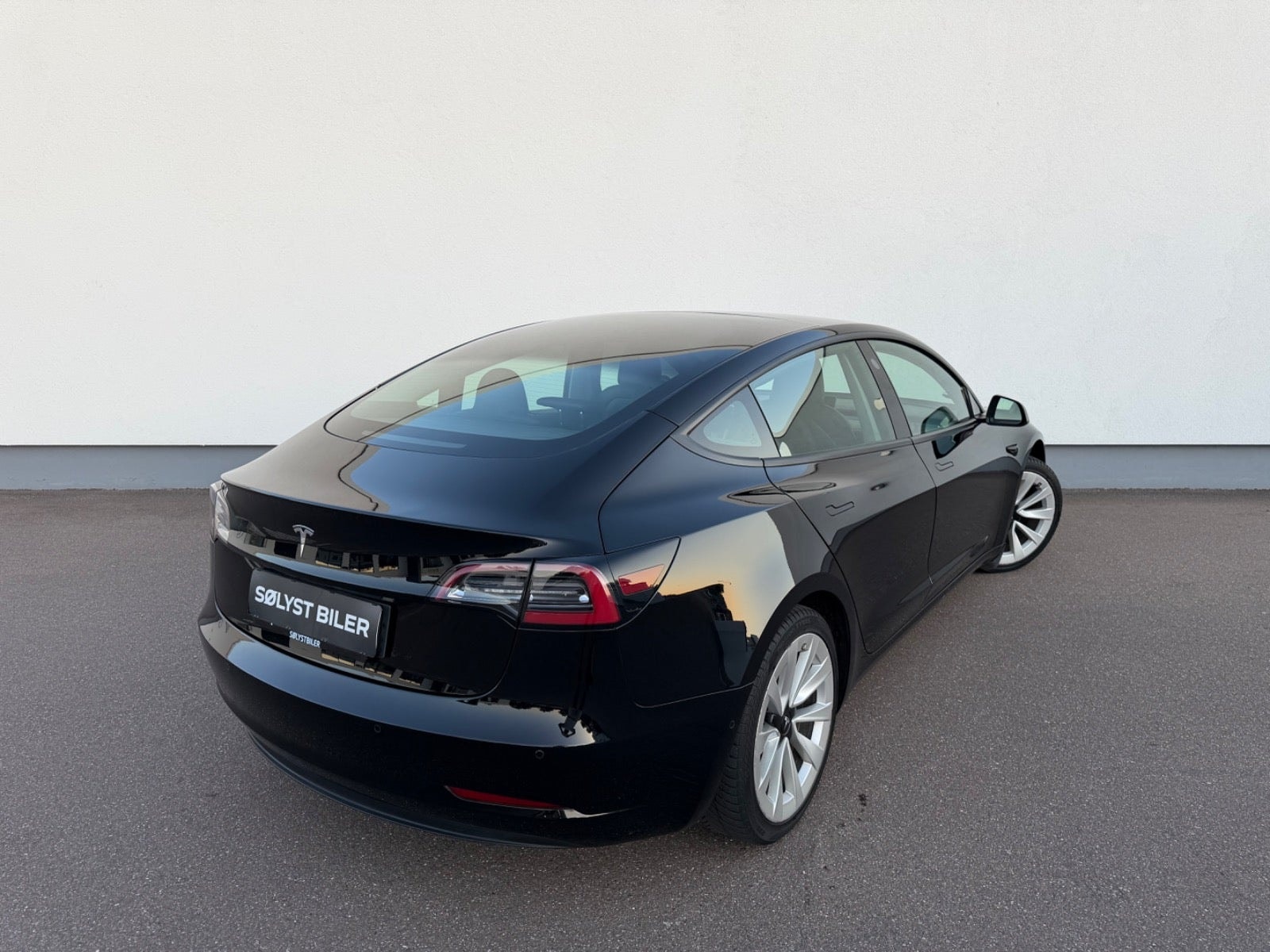 Tesla Model 3 Standard Range Plus, 325ps, 2021
