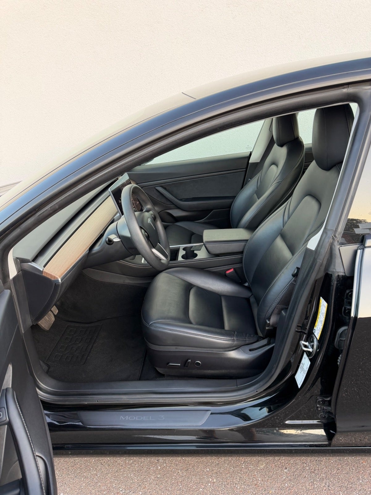 Tesla Model 3 Standard Range Plus, 325ps, 2021