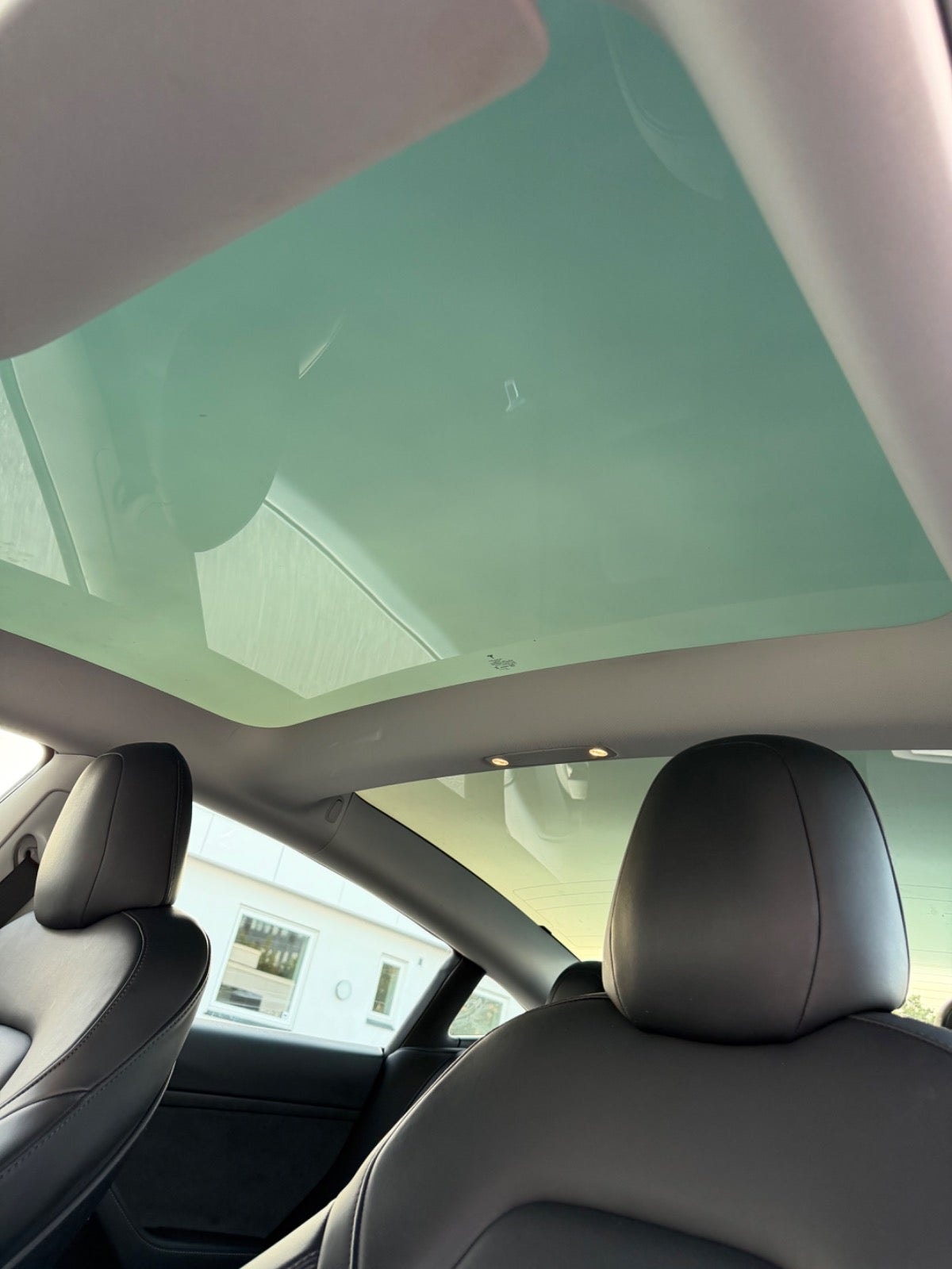 Tesla Model 3 Standard Range Plus, 325ps, 2021