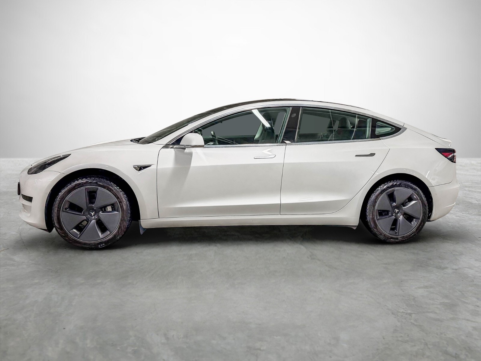Tesla Model 3 Standard Range Plus, 325hk, 2020