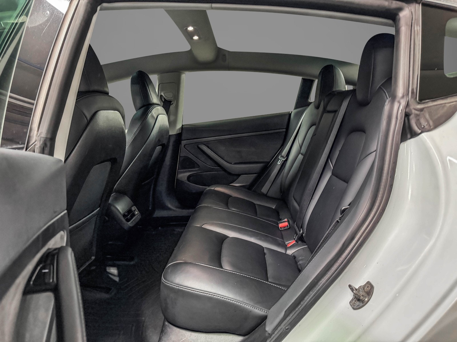 Tesla Model 3 Standard Range Plus, 325hk, 2020