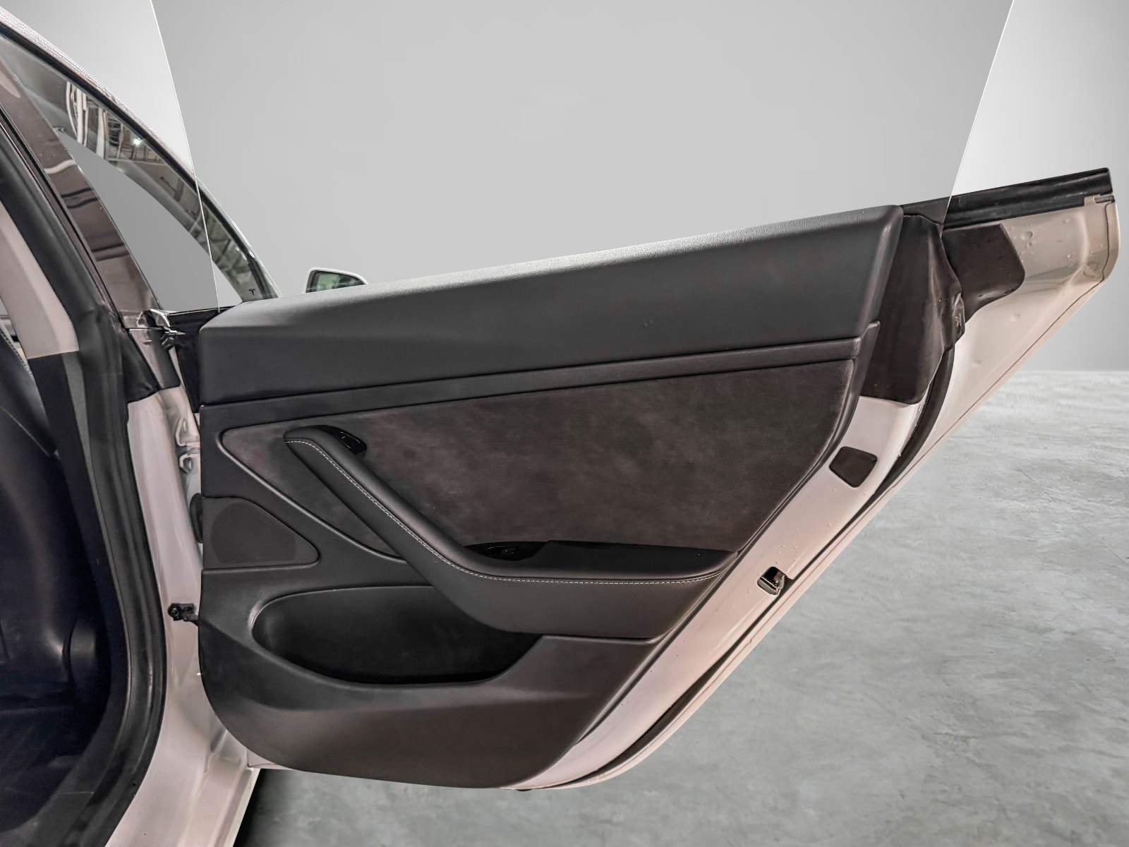 Tesla Model 3 Standard Range Plus, 325hk, 2020