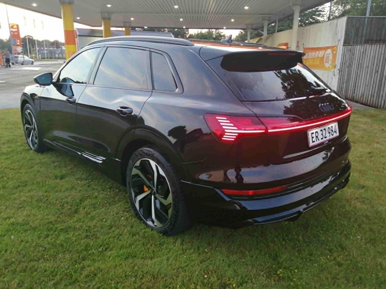 Audi e-tron 50 quattro, 313ps, 2021