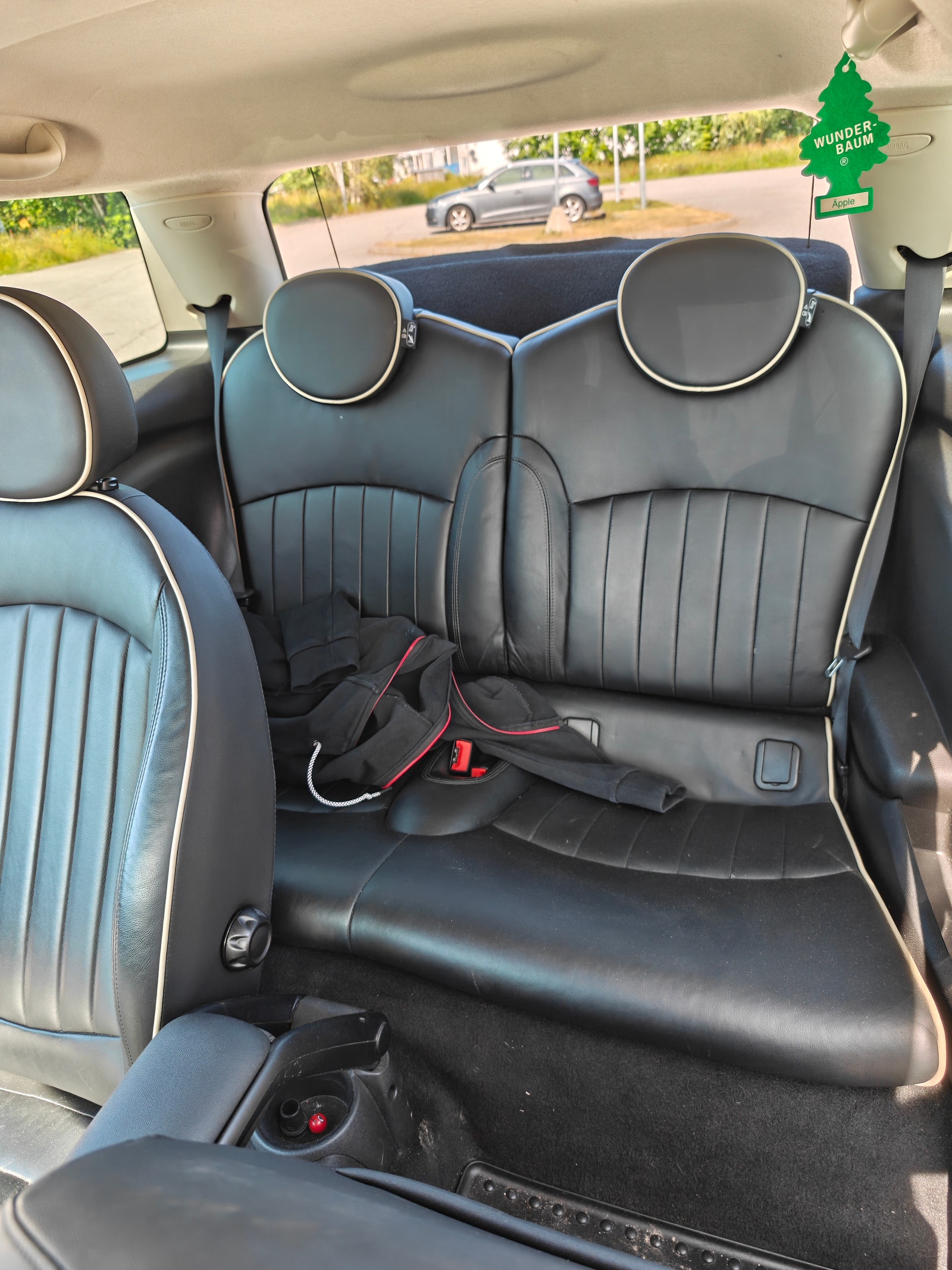 MINI Cooper Manual, 122hp, 2011
