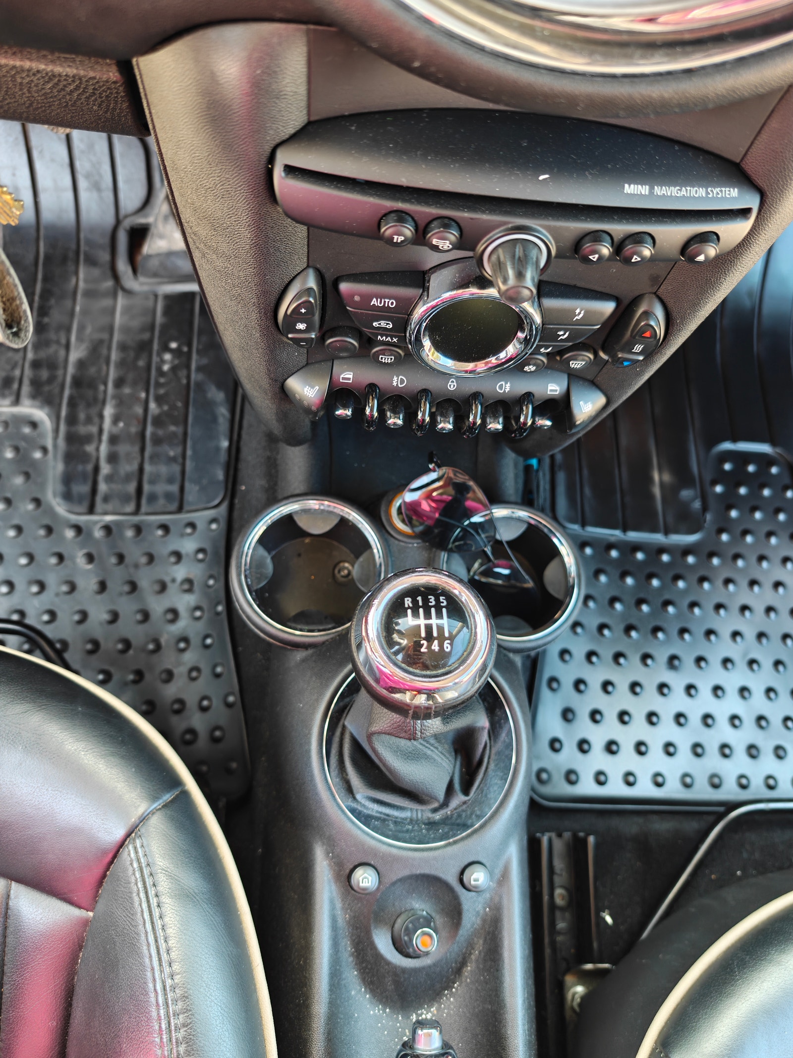 MINI Cooper Manual, 122hp, 2011