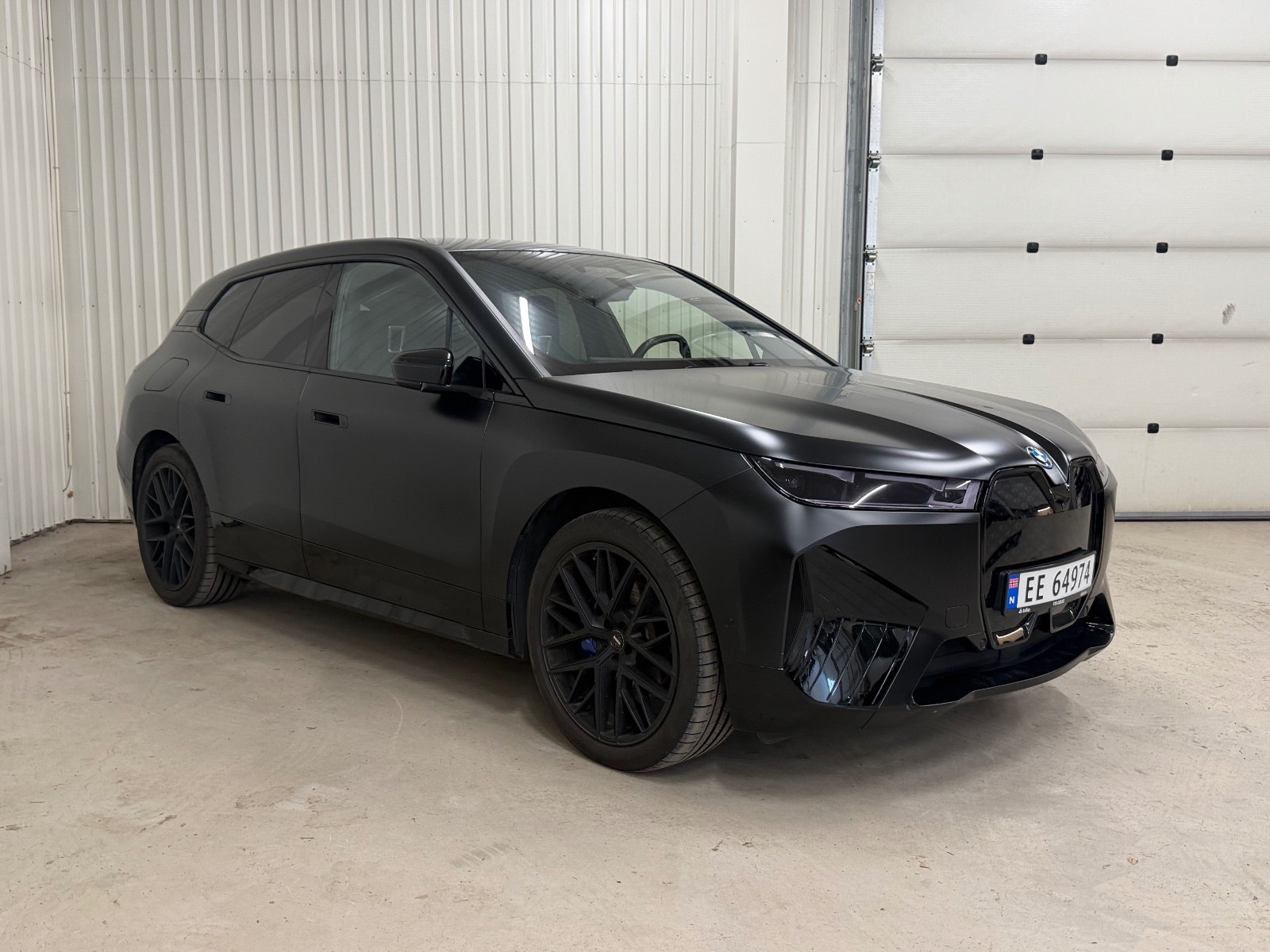 BMW iX M60, 540hp, 2022