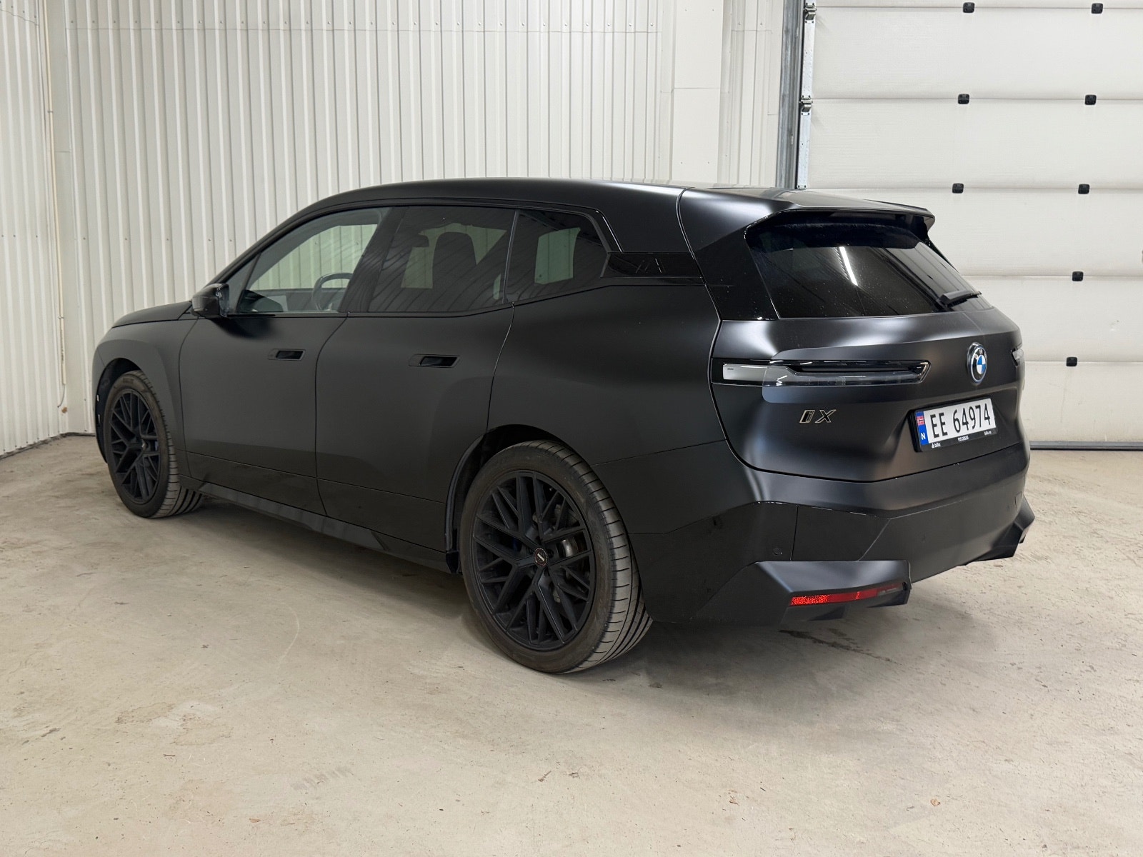 BMW iX M60, 540hp, 2022