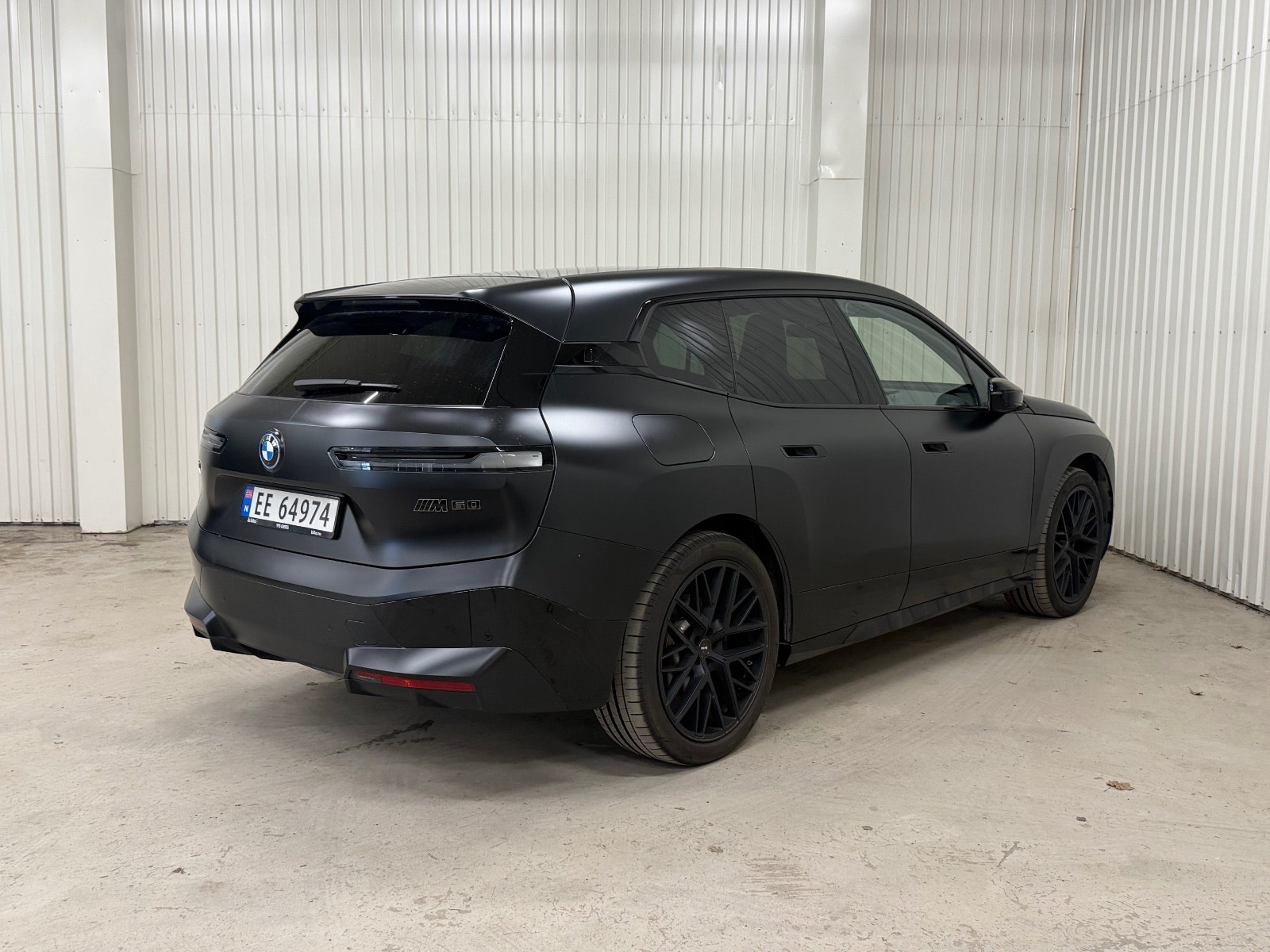 BMW iX M60, 540hp, 2022