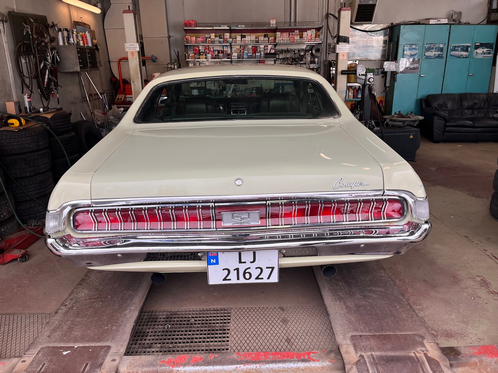 Mercury Cougar 5.8 V8 SelectShift, 3-trins, 254ps, 1970