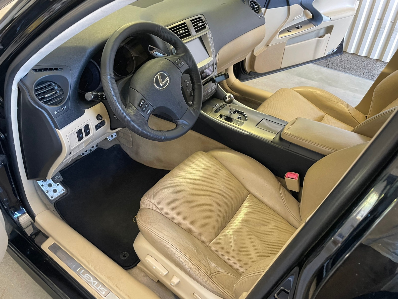 Lexus IS 250 2.5 V6 Automatic, 6-trins, 208ps, 2006