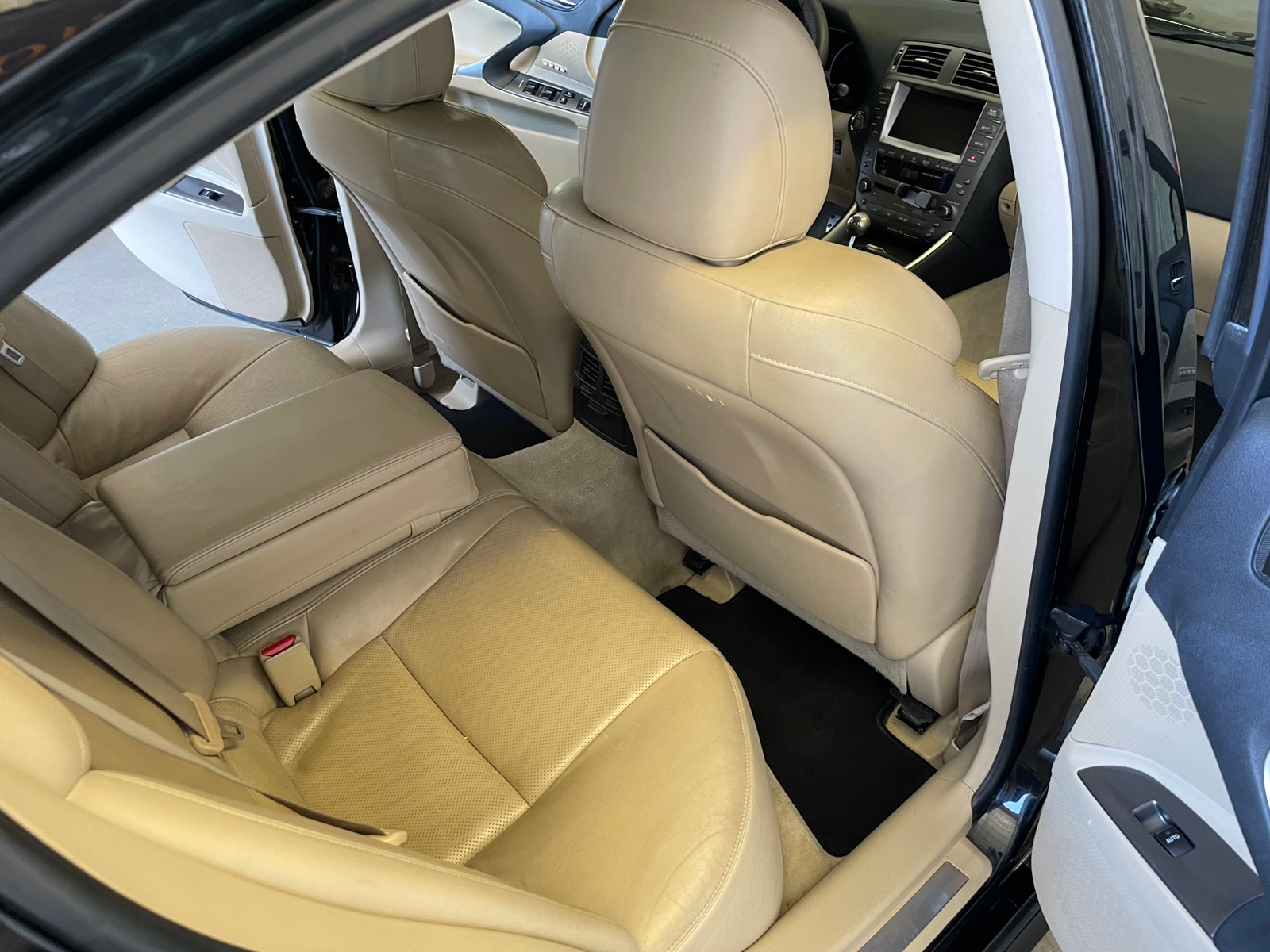 Lexus IS 250 2.5 V6 Automatic, 6-trins, 208ps, 2006