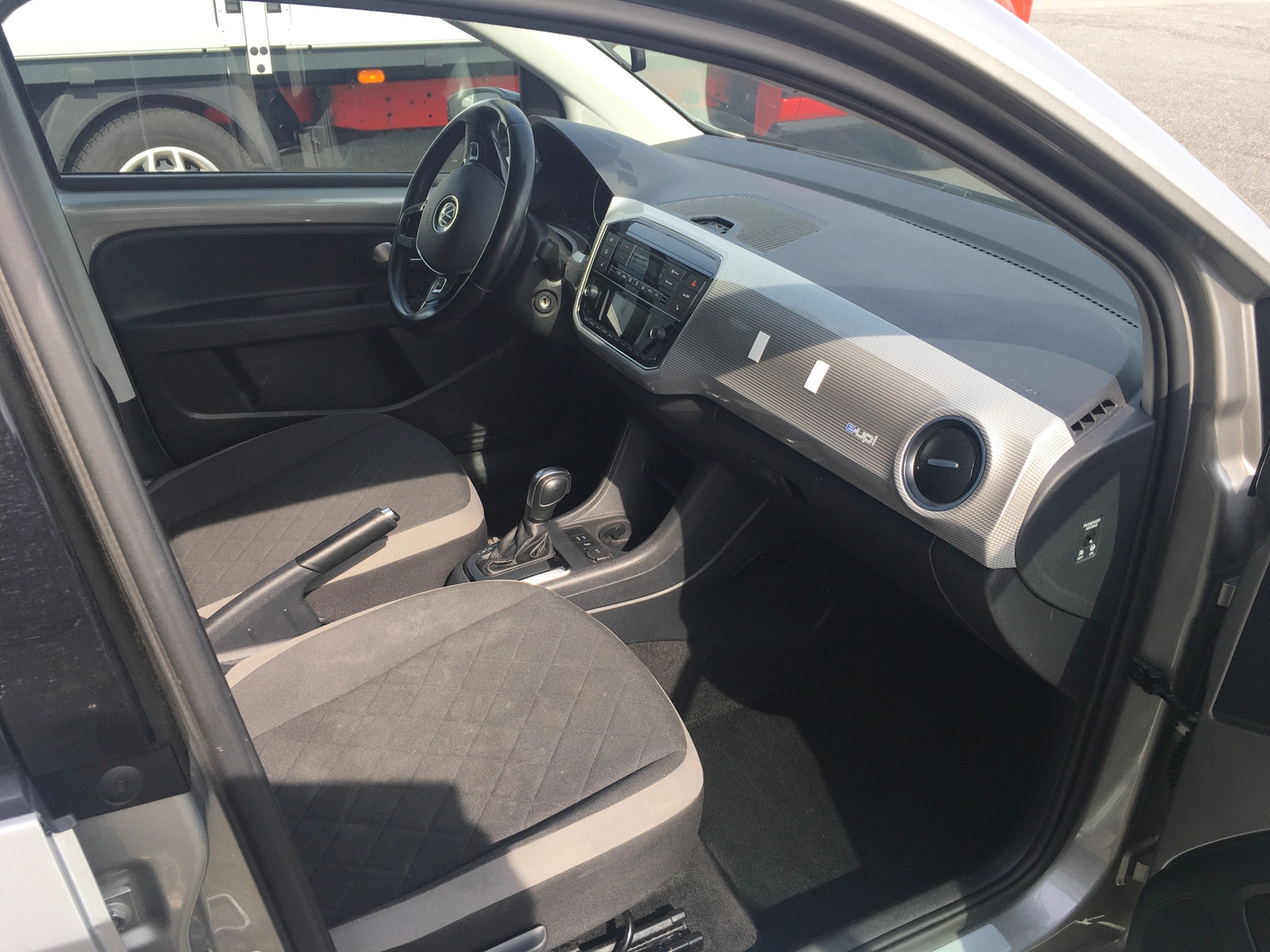 Volkswagen e-up!, 83ps, 2021