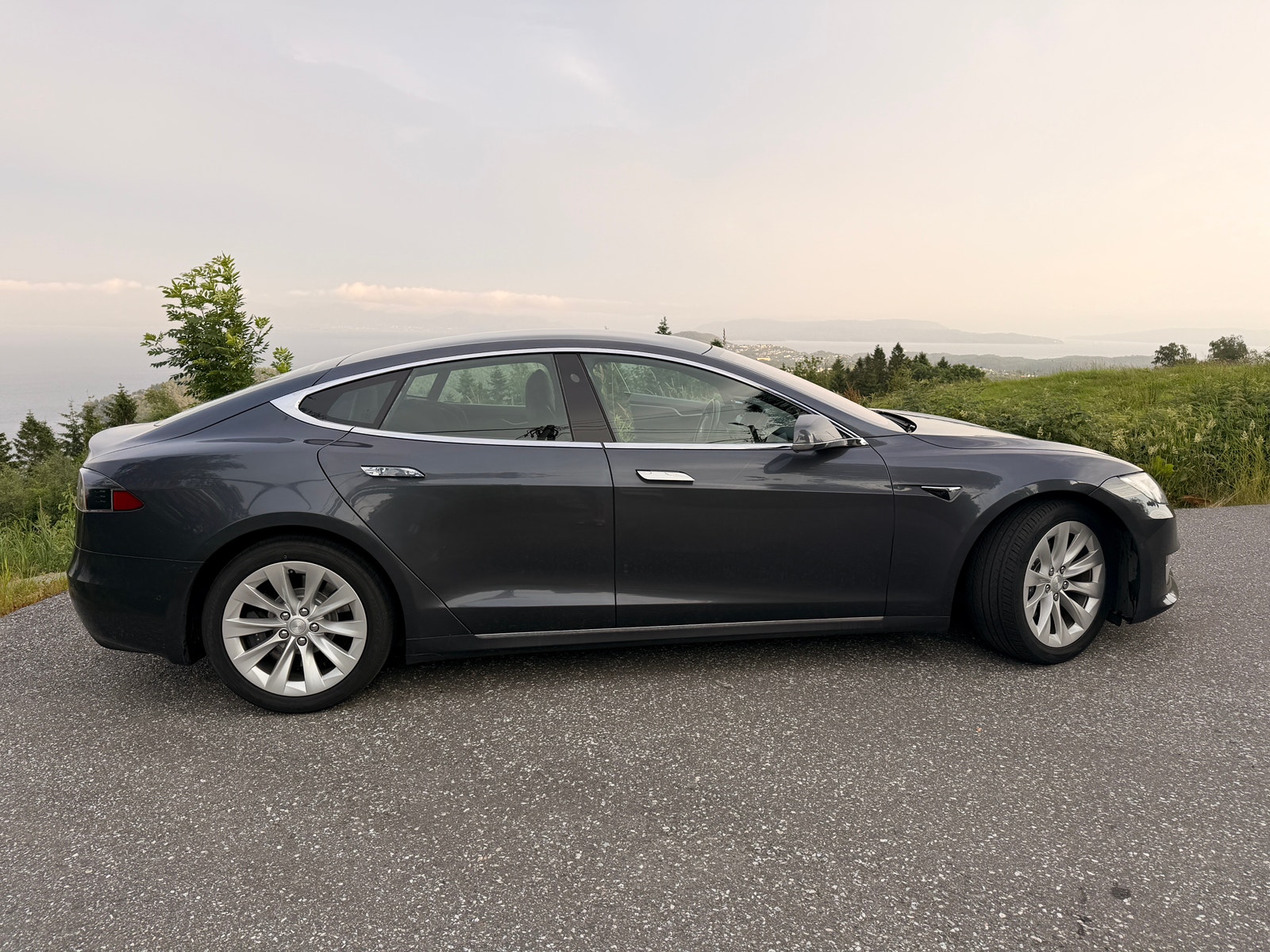 Tesla Model S 100D, 525ps, 2018