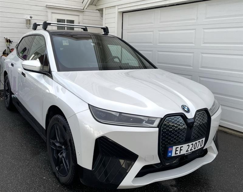 BMW iX xDrive50, 524hk, 2023