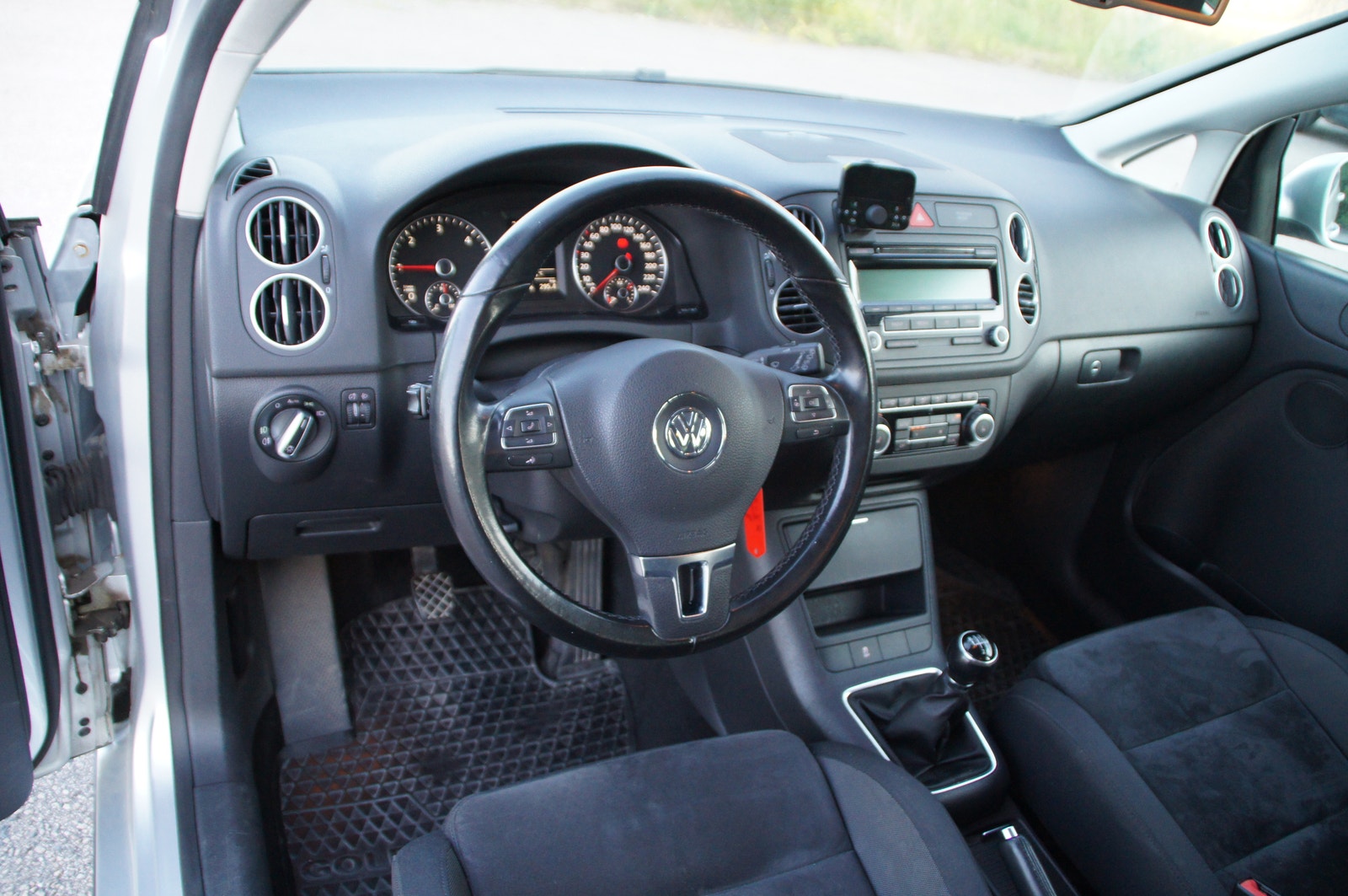 Volkswagen Golf Plus 1.6 TDI DPF Manual, 105hp, 2011