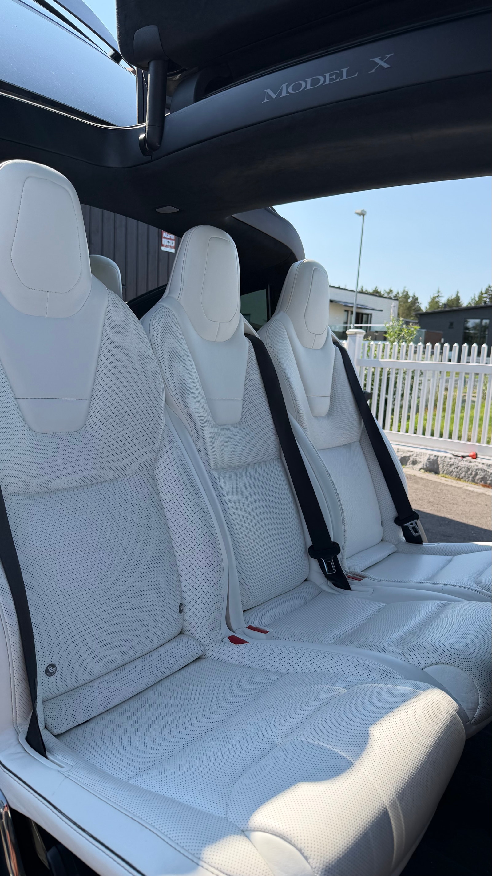 Tesla Model X 90D, 423ps, 2016