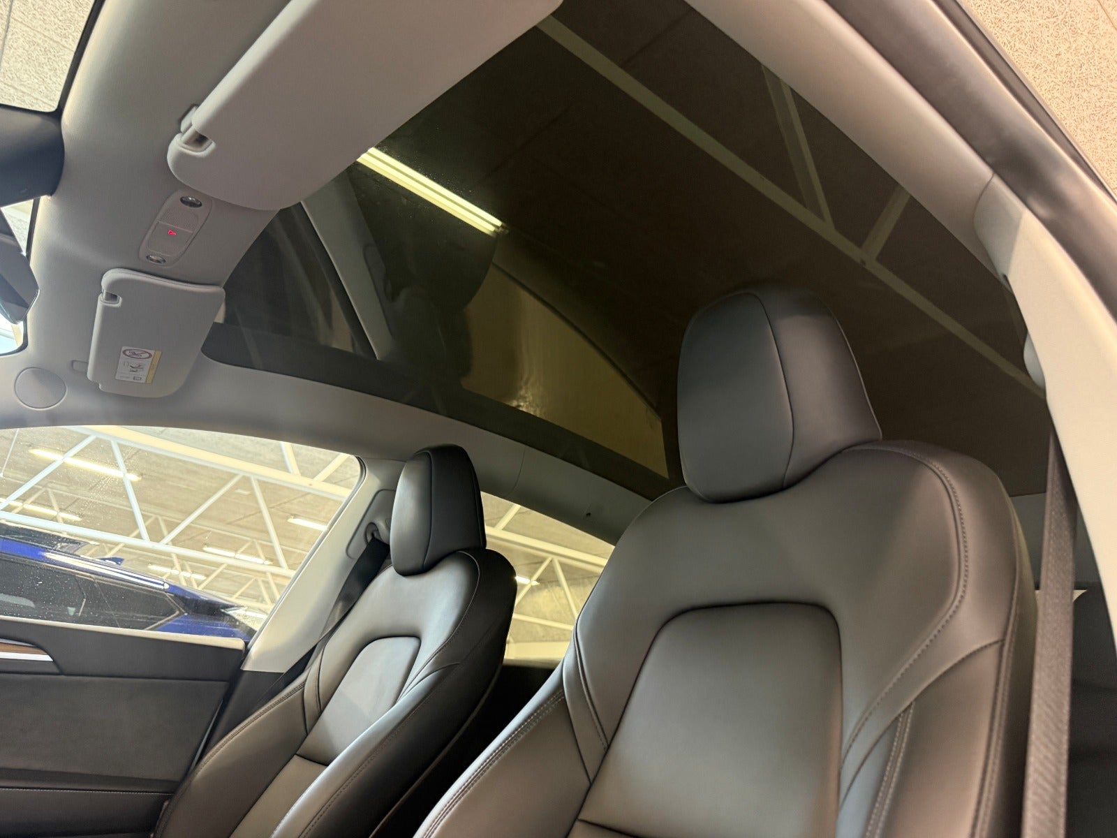 Tesla Model Y Standard Range RWD, 299ps, 2025