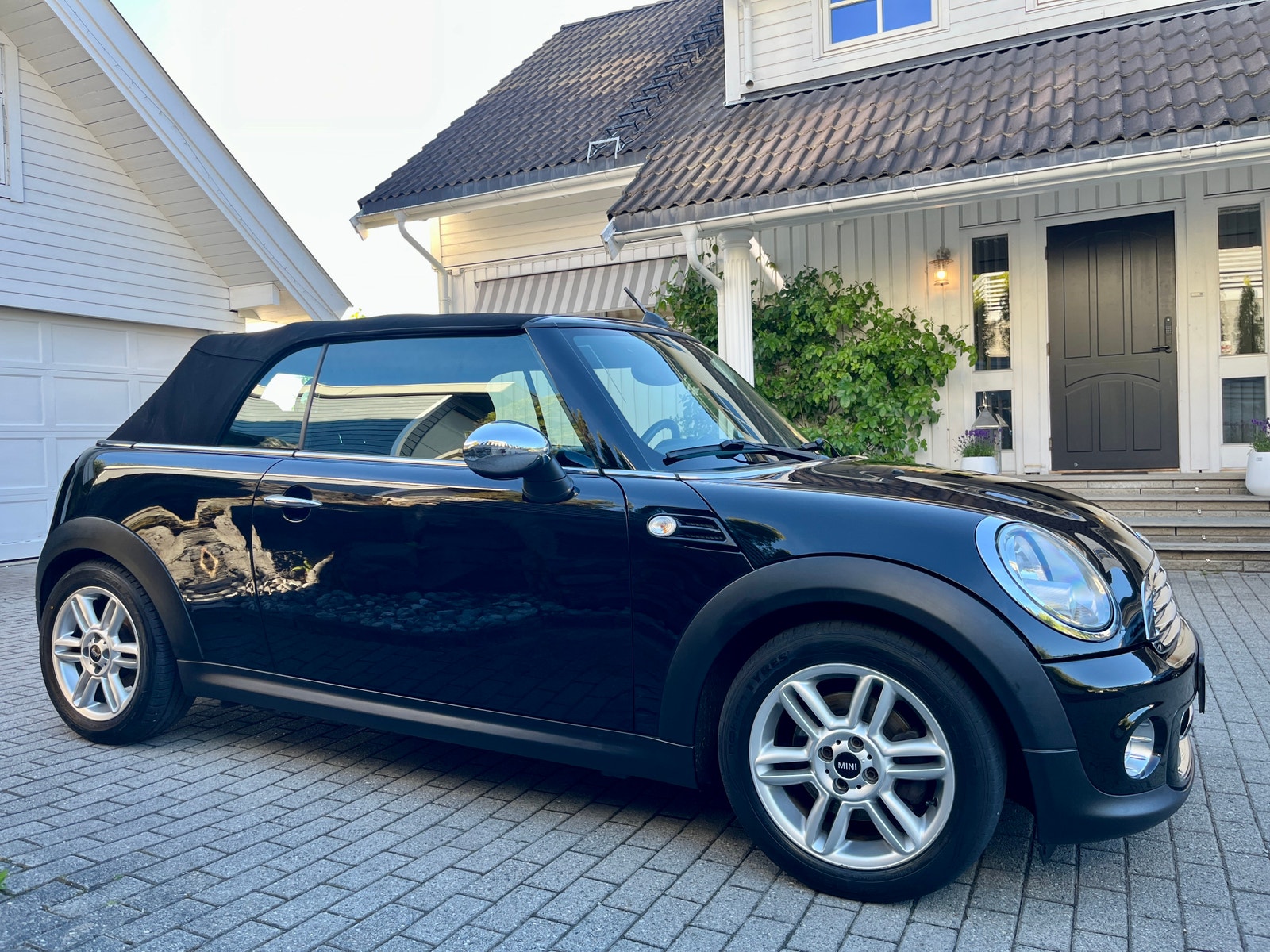 MINI Cooper D Convertible Manual, 112hp, 2011