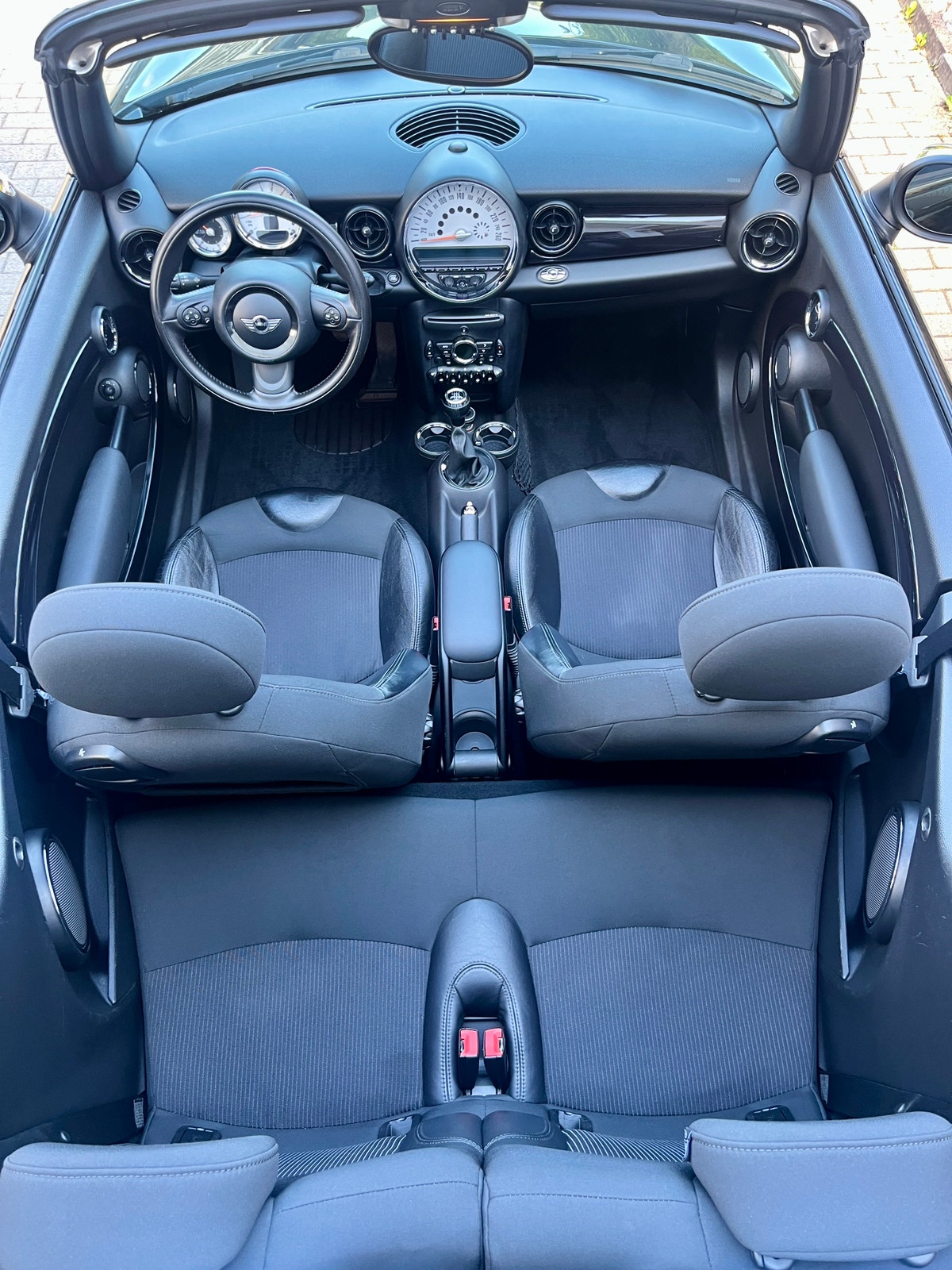 MINI Cooper D Convertible Manual, 112hp, 2011